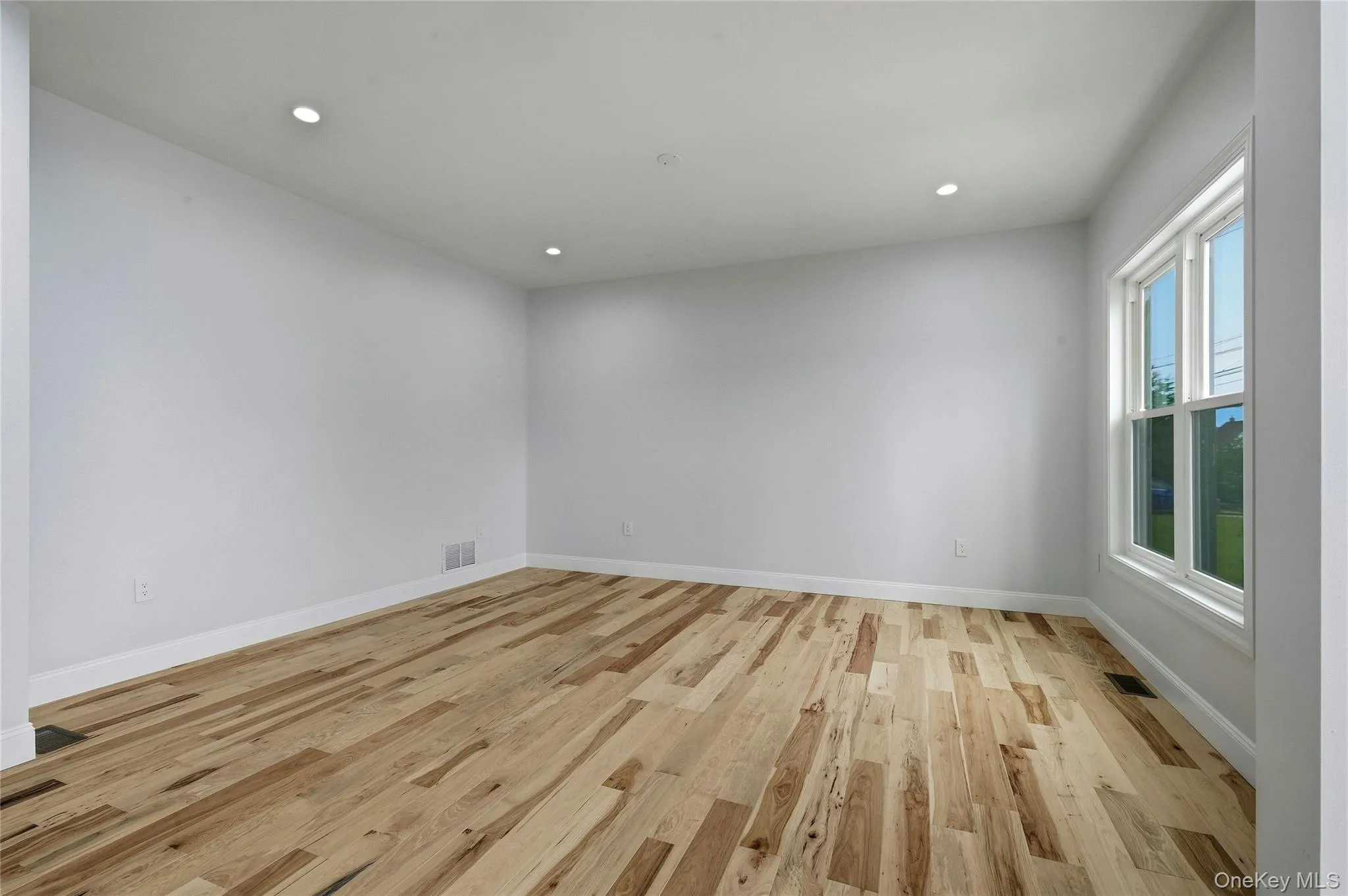 1104 Washington Avenue, North Hempstead, NY, 5 Bedrooms Bedrooms, 12 Rooms Rooms,4 BathroomsBathrooms,Residential,For Rent,Washington,0,1023735 1104 Washington Avenue, North Hempstead, NY, 5 Bedrooms Bedrooms, 12 Rooms Rooms,4 BathroomsBathrooms,Residential,For Rent,Washington,0,1023735