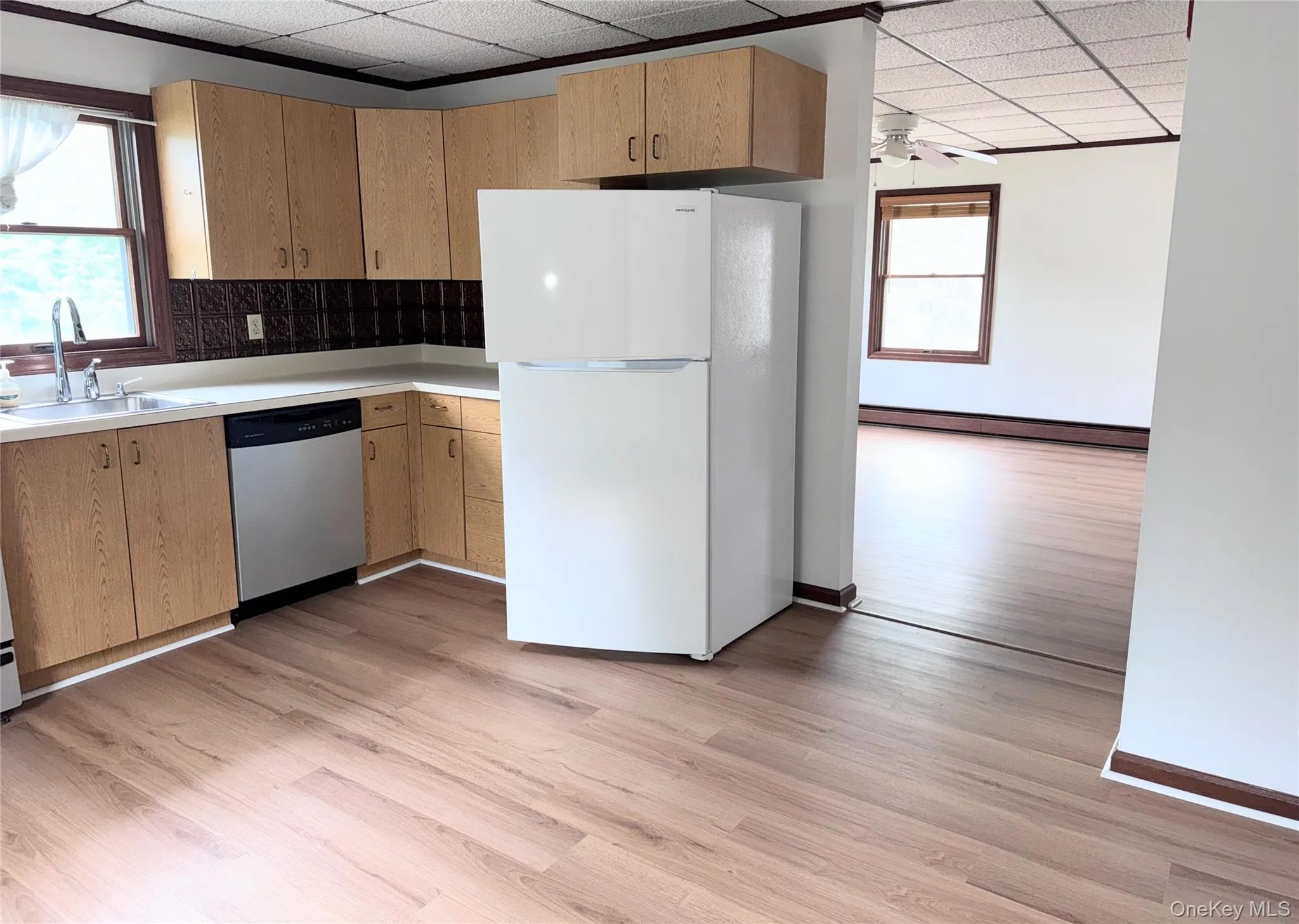 7 Grand Street, Warwick (town), NY, 2 Bedrooms Bedrooms, 4 Rooms Rooms,1 BathroomBathrooms,Residential Lease,For Rent,Grand,0,1023736 7 Grand Street, Warwick (town), NY, 2 Bedrooms Bedrooms, 4 Rooms Rooms,1 BathroomBathrooms,Residential Lease,For Rent,Grand,0,1023736