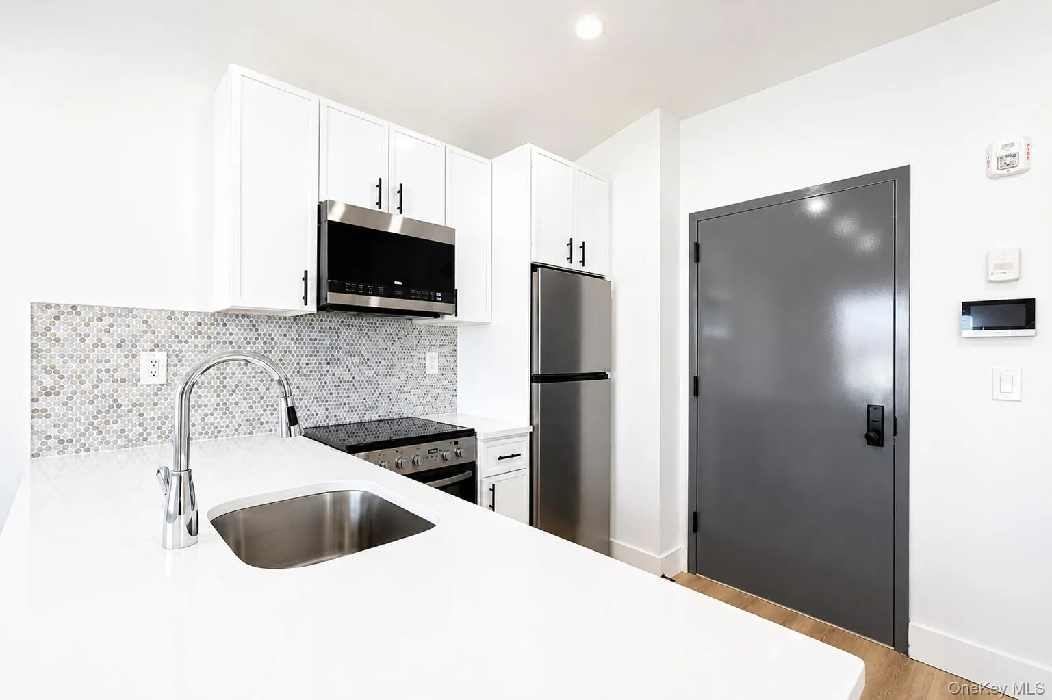 9 Lagrange Avenue, Poughkeepsie, NY, 1 Bedroom Bedrooms, 2 Rooms Rooms,1 BathroomBathrooms,Residential Lease,For Rent,Lagrange,0,1023738 9 Lagrange Avenue, Poughkeepsie, NY, 1 Bedroom Bedrooms, 2 Rooms Rooms,1 BathroomBathrooms,Residential Lease,For Rent,Lagrange,0,1023738
