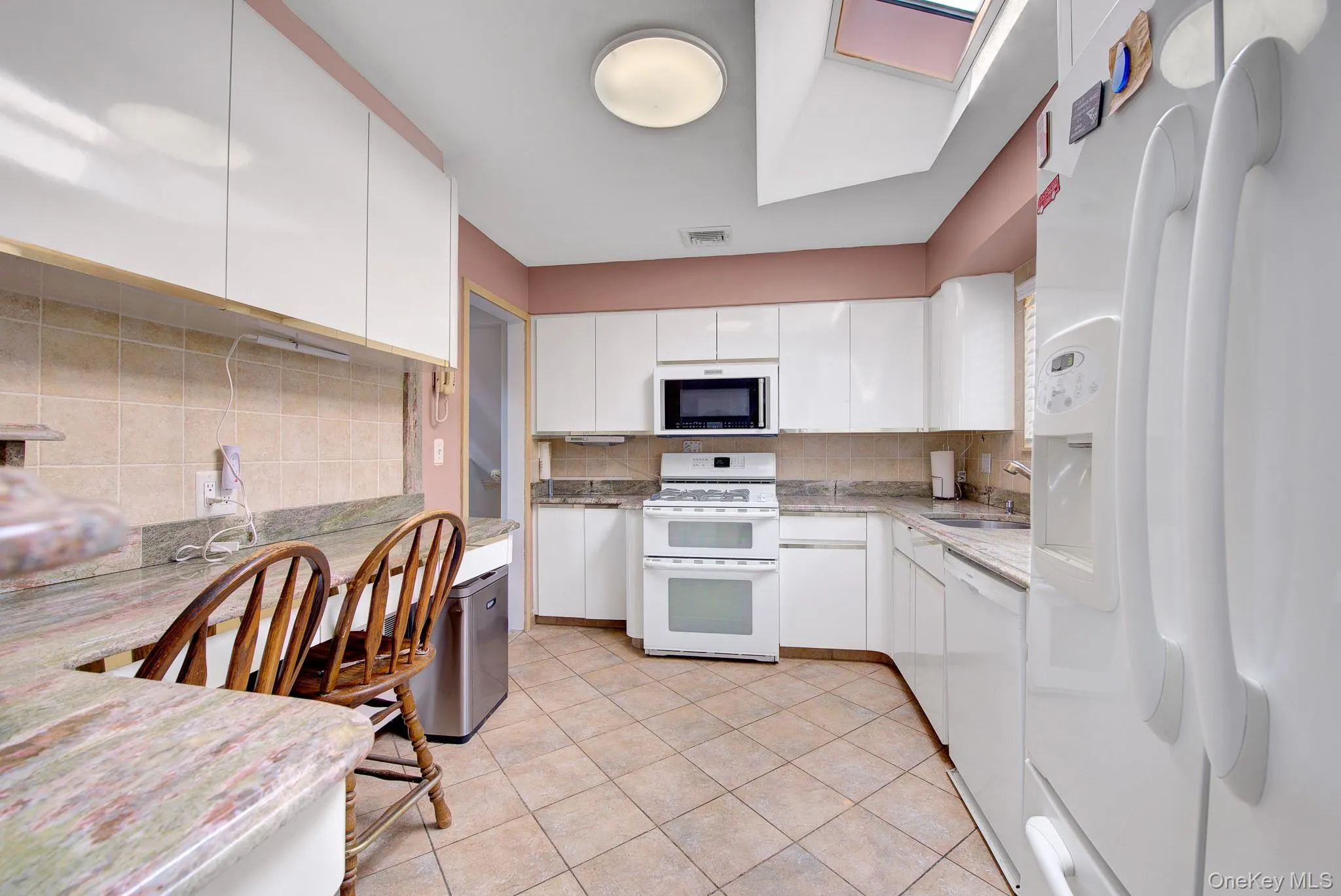 24 Pinehurst Street, Hempstead, NY, 4 Bedrooms Bedrooms, 9 Rooms Rooms,3 BathroomsBathrooms,Residential,For Rent,Pinehurst,0,1023744 24 Pinehurst Street, Hempstead, NY, 4 Bedrooms Bedrooms, 9 Rooms Rooms,3 BathroomsBathrooms,Residential,For Rent,Pinehurst,0,1023744