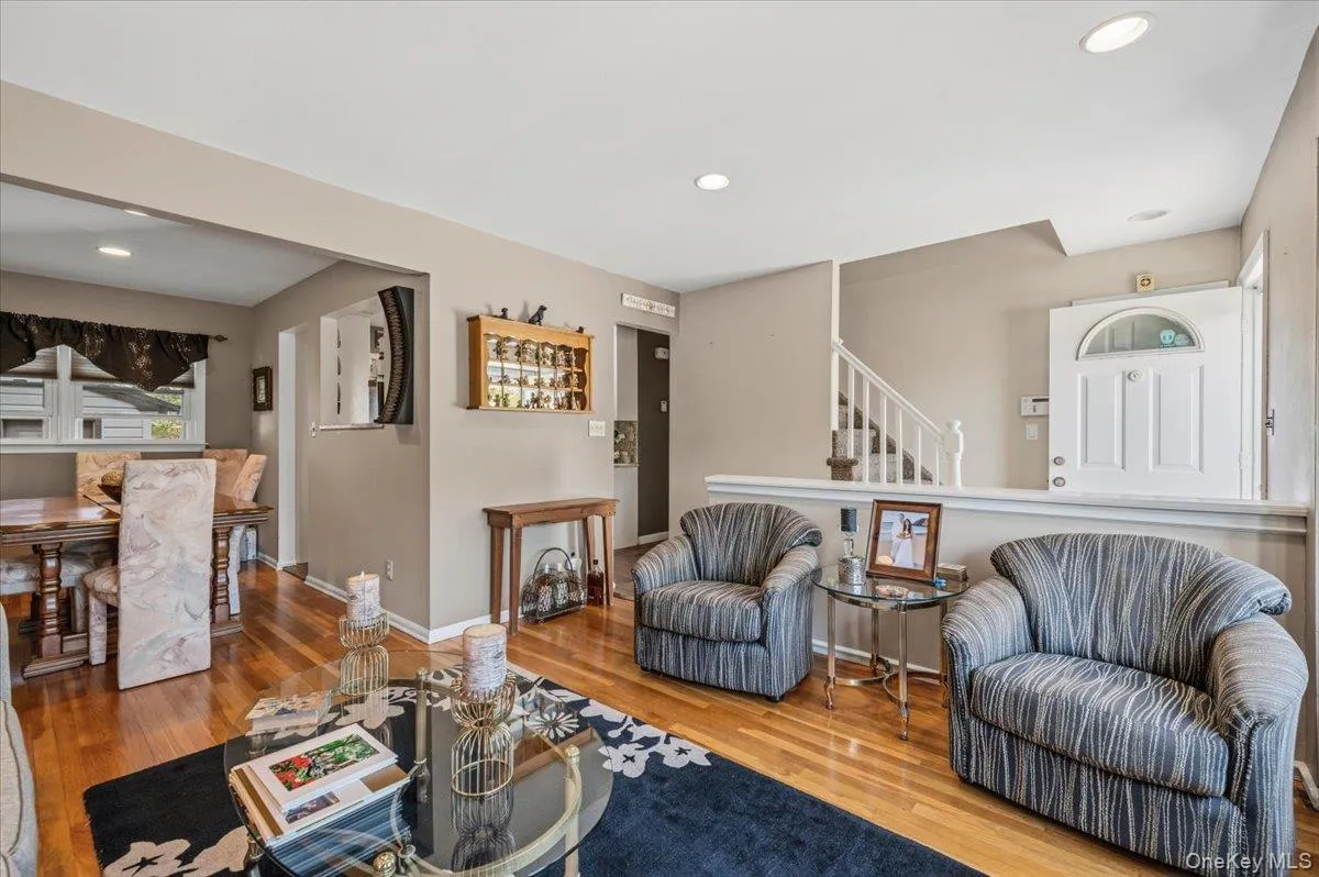 2565 Natta Boulevard, Hempstead, NY, 4 Bedrooms Bedrooms, 8 Rooms Rooms,2 BathroomsBathrooms,Residential,For Rent,Natta,0,1023753 2565 Natta Boulevard, Hempstead, NY, 4 Bedrooms Bedrooms, 8 Rooms Rooms,2 BathroomsBathrooms,Residential,For Rent,Natta,0,1023753