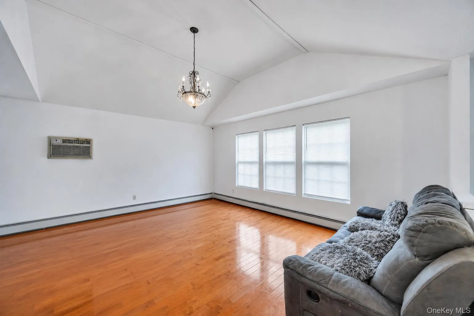 99 Ormond Street, Hempstead, NY, 5 Bedrooms Bedrooms, 10 Rooms Rooms,3 BathroomsBathrooms,Residential,For Rent,Ormond,0,1023754 99 Ormond Street, Hempstead, NY, 5 Bedrooms Bedrooms, 10 Rooms Rooms,3 BathroomsBathrooms,Residential,For Rent,Ormond,0,1023754