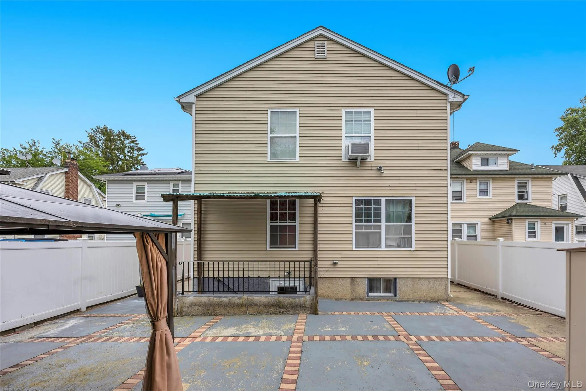 99 Ormond Street, Hempstead, NY, 5 Bedrooms Bedrooms, 10 Rooms Rooms,3 BathroomsBathrooms,Residential,For Rent,Ormond,0,1023754 99 Ormond Street, Hempstead, NY, 5 Bedrooms Bedrooms, 10 Rooms Rooms,3 BathroomsBathrooms,Residential,For Rent,Ormond,0,1023754