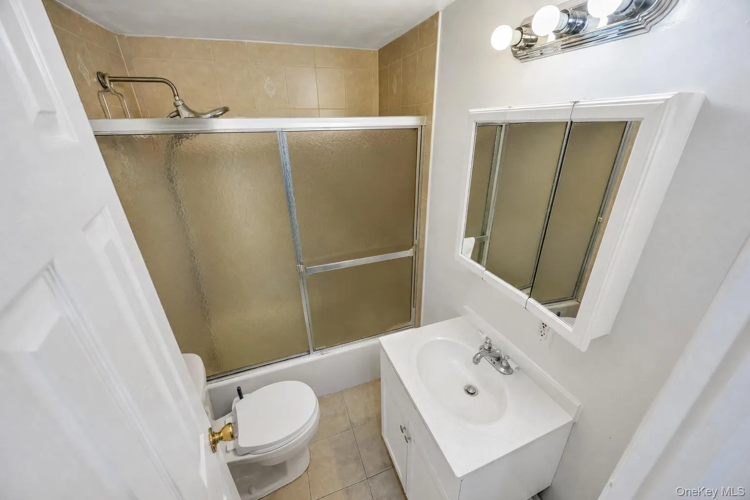 99 Ormond Street, Hempstead, NY, 5 Bedrooms Bedrooms, 10 Rooms Rooms,3 BathroomsBathrooms,Residential,For Rent,Ormond,0,1023754 99 Ormond Street, Hempstead, NY, 5 Bedrooms Bedrooms, 10 Rooms Rooms,3 BathroomsBathrooms,Residential,For Rent,Ormond,0,1023754