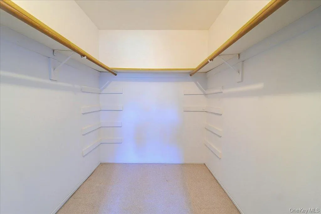 Walk-In Closet Walk-In Closet