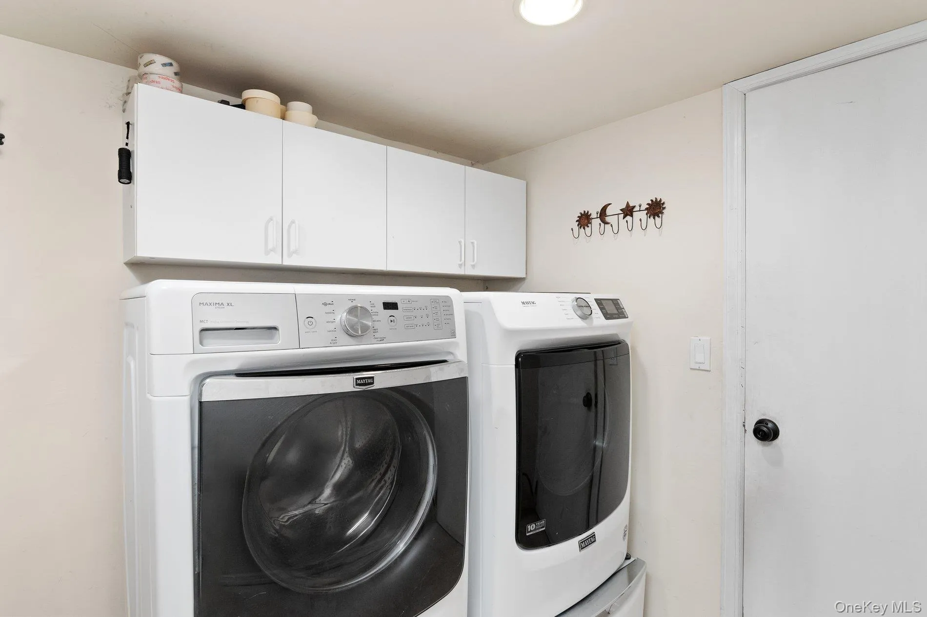 3125 Enos Street, Hempstead, NY, 5 Bedrooms Bedrooms, 9 Rooms Rooms,3 BathroomsBathrooms,Residential,For Rent,Enos,0,1023758 3125 Enos Street, Hempstead, NY, 5 Bedrooms Bedrooms, 9 Rooms Rooms,3 BathroomsBathrooms,Residential,For Rent,Enos,0,1023758