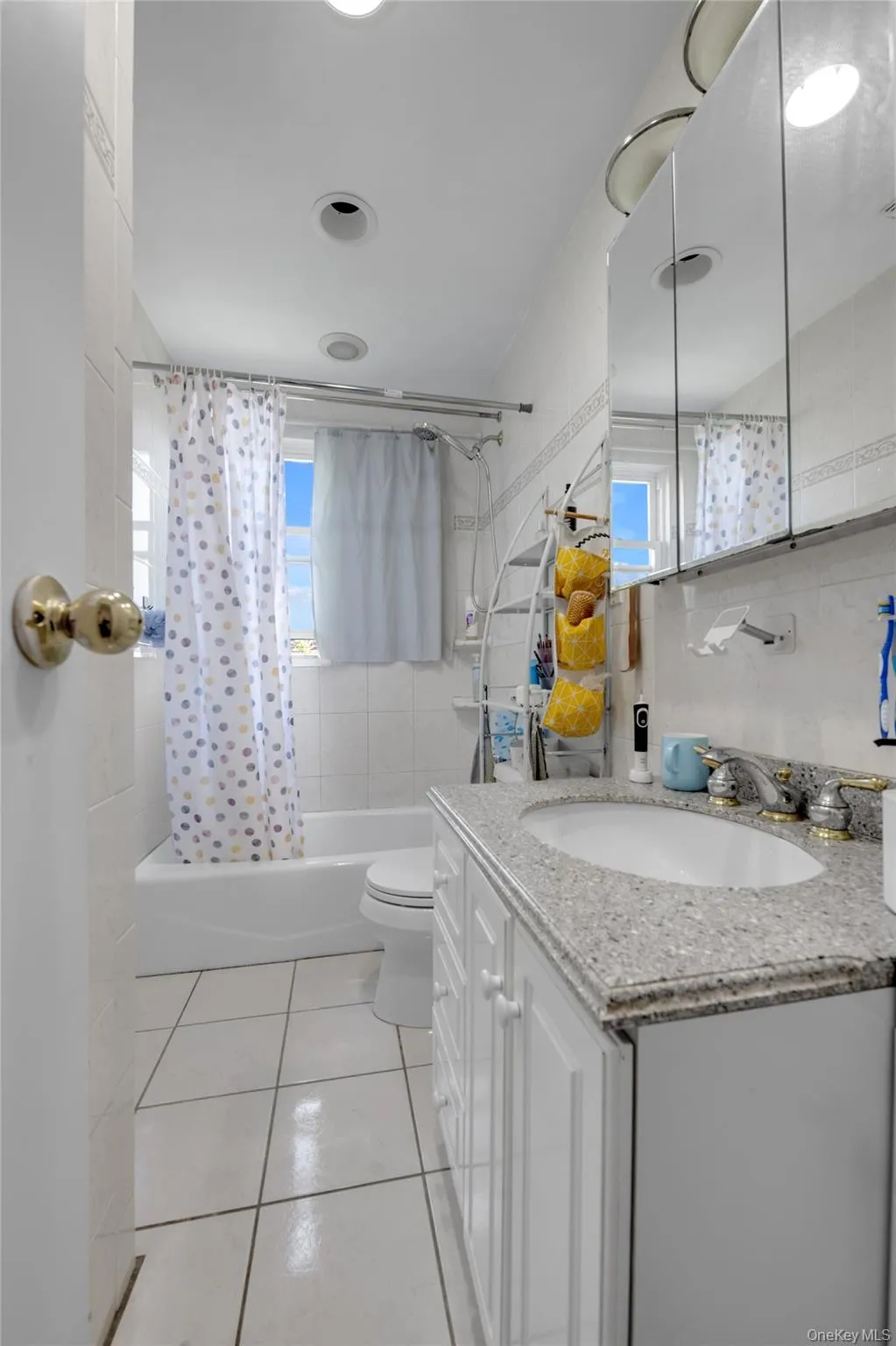 7221 66th Drive, New York, NY, 3 Bedrooms Bedrooms, 6 Rooms Rooms,1 BathroomBathrooms,Residential,For Rent,66th,0,1023762 7221 66th Drive, New York, NY, 3 Bedrooms Bedrooms, 6 Rooms Rooms,1 BathroomBathrooms,Residential,For Rent,66th,0,1023762