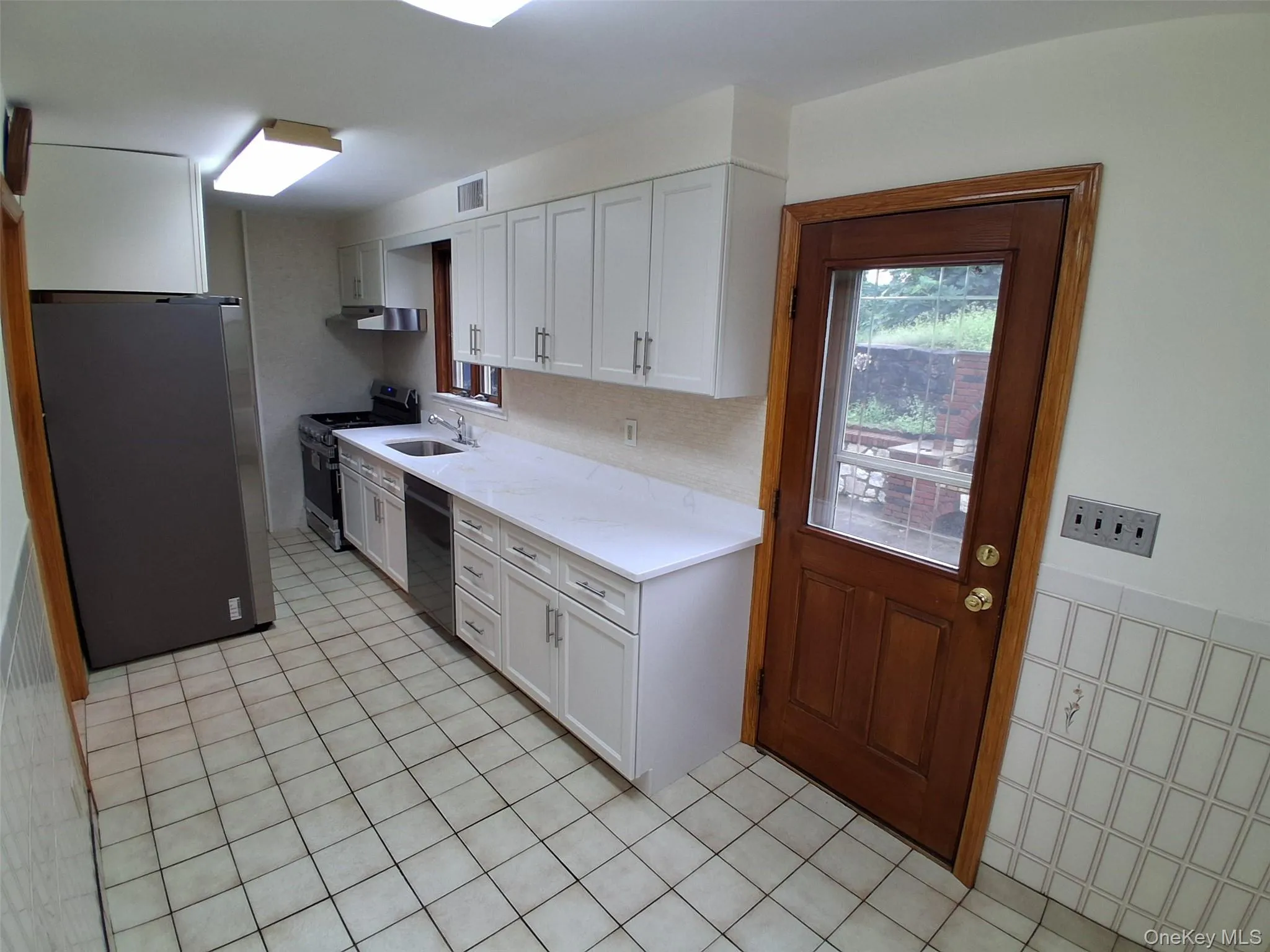 16 Richardson Place, Eastchester, NY, 3 Bedrooms Bedrooms, 6 Rooms Rooms,1 BathroomBathrooms,Residential Lease,For Rent,Richardson,0,1023764 16 Richardson Place, Eastchester, NY, 3 Bedrooms Bedrooms, 6 Rooms Rooms,1 BathroomBathrooms,Residential Lease,For Rent,Richardson,0,1023764