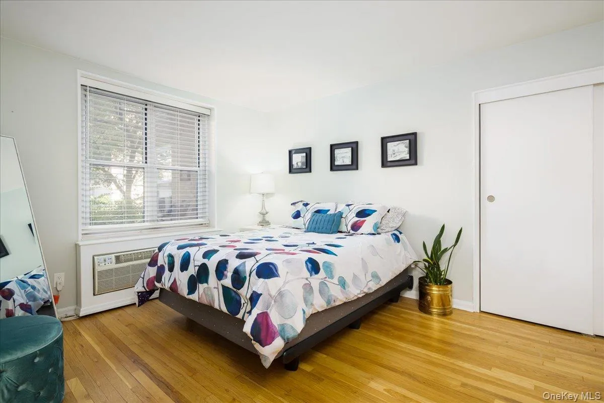 18-70 211th Street, New York, NY, 1 Bedroom Bedrooms, 4 Rooms Rooms,1 BathroomBathrooms,Residential,For Rent,211th,0,1023766 18-70 211th Street, New York, NY, 1 Bedroom Bedrooms, 4 Rooms Rooms,1 BathroomBathrooms,Residential,For Rent,211th,0,1023766