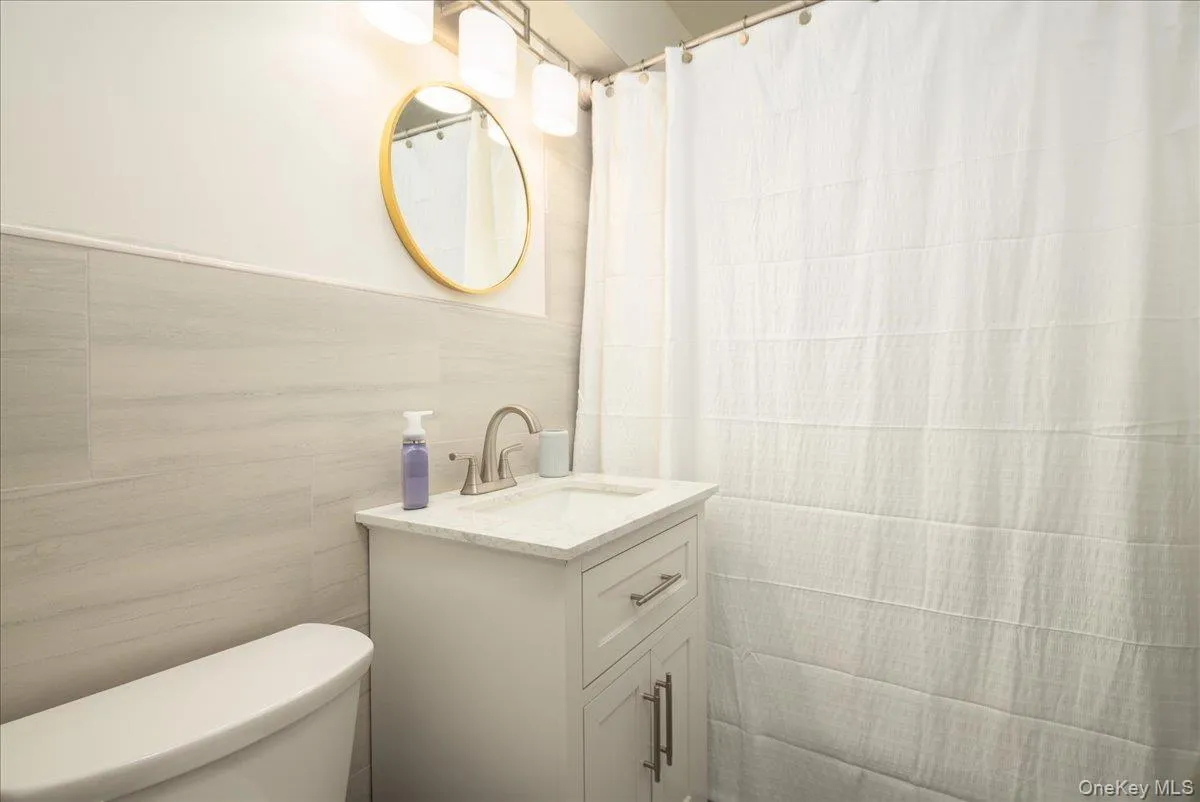 18-70 211th Street, New York, NY, 1 Bedroom Bedrooms, 4 Rooms Rooms,1 BathroomBathrooms,Residential,For Rent,211th,0,1023766 18-70 211th Street, New York, NY, 1 Bedroom Bedrooms, 4 Rooms Rooms,1 BathroomBathrooms,Residential,For Rent,211th,0,1023766