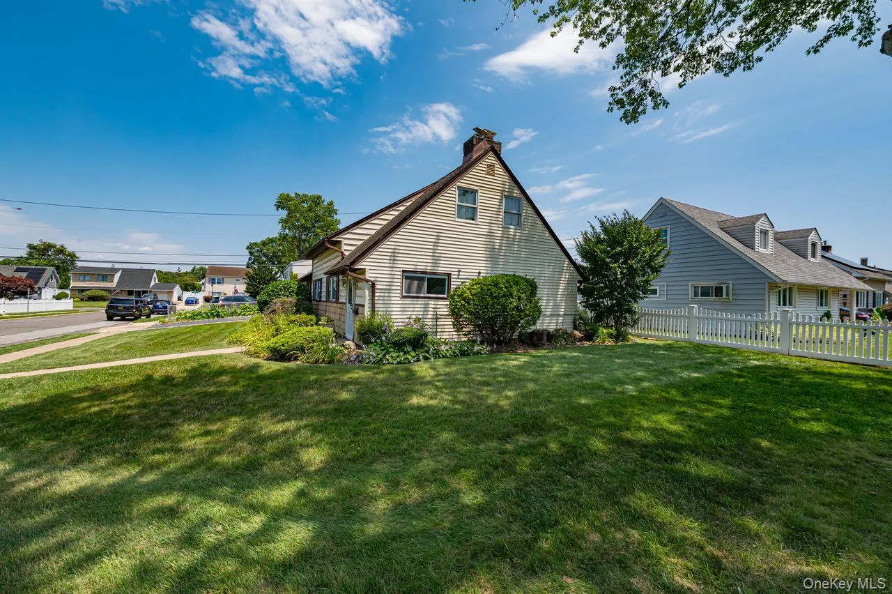 2052 Wilson Lane, Hempstead, NY, 4 Bedrooms Bedrooms, 6 Rooms Rooms,2 BathroomsBathrooms,Residential,For Rent,Wilson,0,1023768 2052 Wilson Lane, Hempstead, NY, 4 Bedrooms Bedrooms, 6 Rooms Rooms,2 BathroomsBathrooms,Residential,For Rent,Wilson,0,1023768