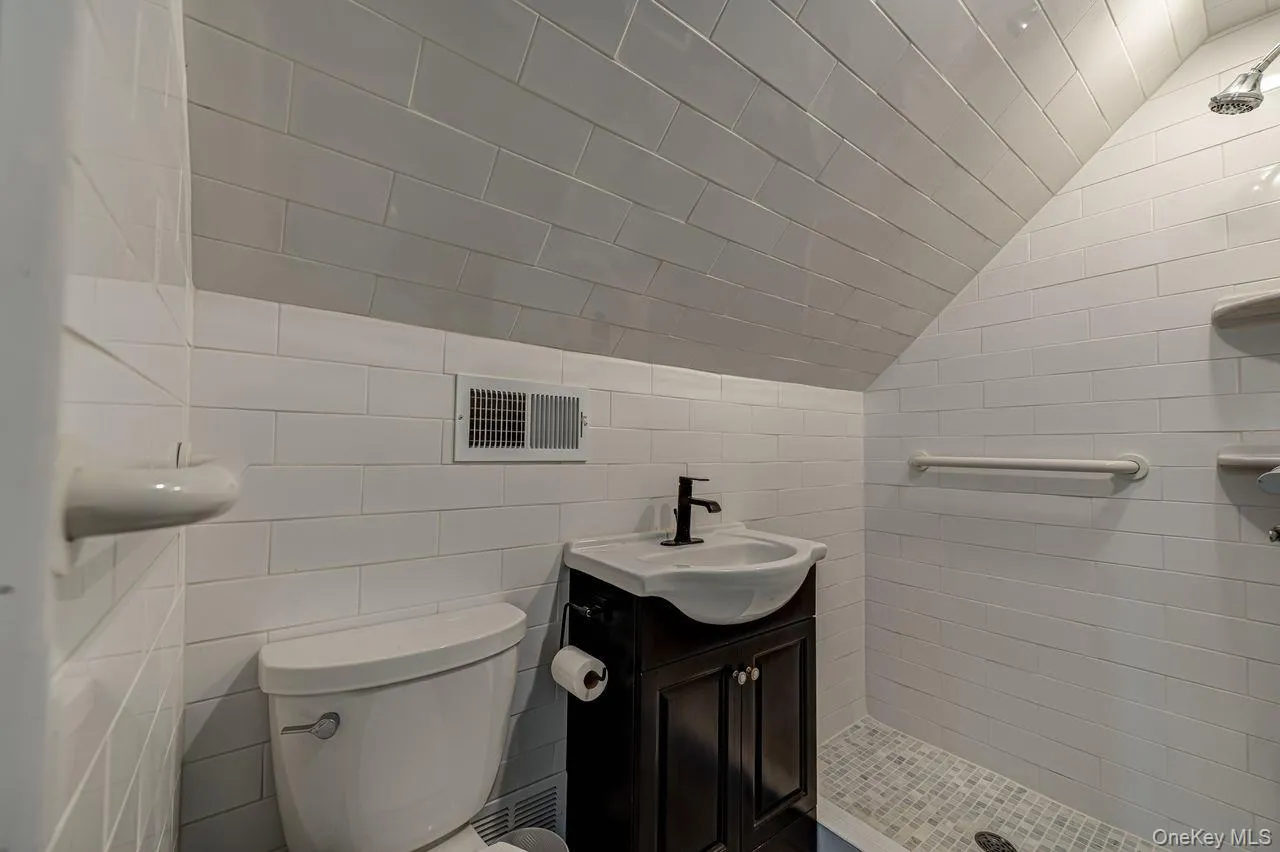 2052 Wilson Lane, Hempstead, NY, 4 Bedrooms Bedrooms, 6 Rooms Rooms,2 BathroomsBathrooms,Residential,For Rent,Wilson,0,1023768 2052 Wilson Lane, Hempstead, NY, 4 Bedrooms Bedrooms, 6 Rooms Rooms,2 BathroomsBathrooms,Residential,For Rent,Wilson,0,1023768