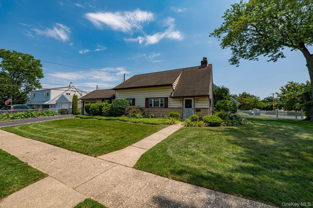 2052 Wilson Lane, Hempstead, NY, 4 Bedrooms Bedrooms, 6 Rooms Rooms,2 BathroomsBathrooms,Residential,For Rent,Wilson,0,1023768 2052 Wilson Lane, Hempstead, NY, 4 Bedrooms Bedrooms, 6 Rooms Rooms,2 BathroomsBathrooms,Residential,For Rent,Wilson,0,1023768