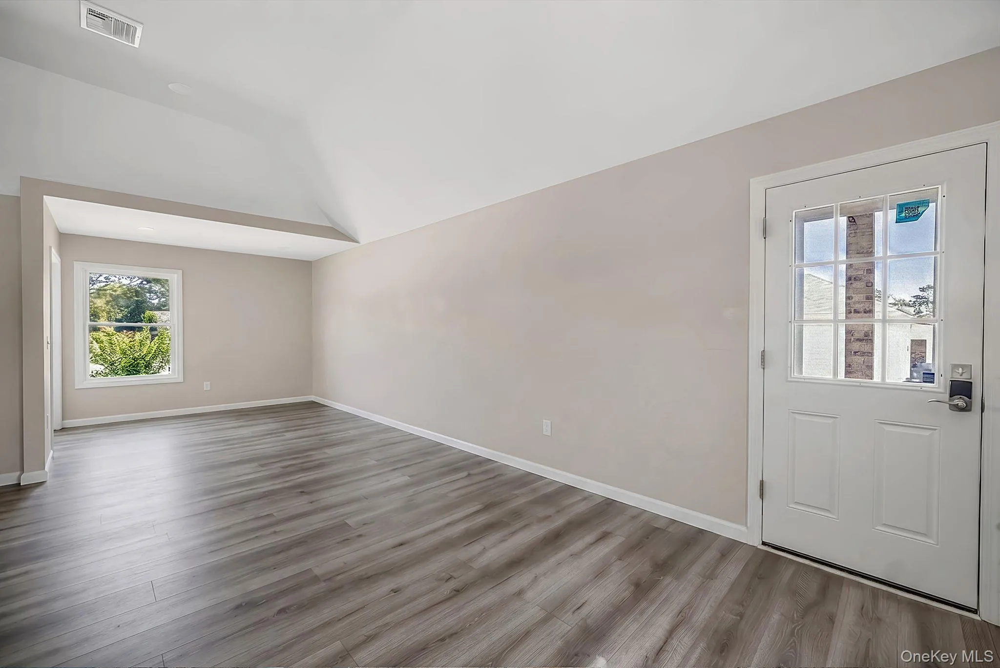 28 High Street, Oyster Bay, NY, 3 Bedrooms Bedrooms, 7 Rooms Rooms,2 BathroomsBathrooms,Residential,For Rent,High,0,1023778 28 High Street, Oyster Bay, NY, 3 Bedrooms Bedrooms, 7 Rooms Rooms,2 BathroomsBathrooms,Residential,For Rent,High,0,1023778