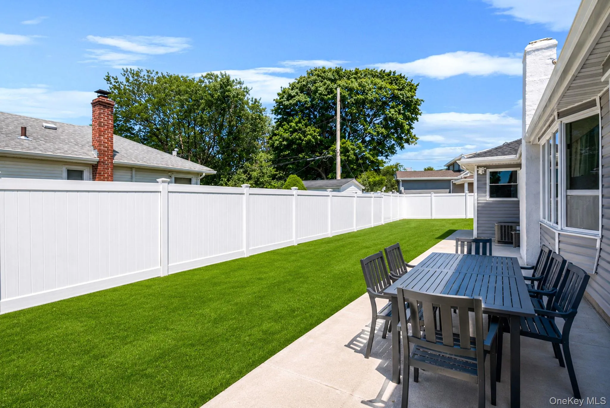 28 High Street, Oyster Bay, NY, 3 Bedrooms Bedrooms, 7 Rooms Rooms,2 BathroomsBathrooms,Residential,For Rent,High,0,1023778 28 High Street, Oyster Bay, NY, 3 Bedrooms Bedrooms, 7 Rooms Rooms,2 BathroomsBathrooms,Residential,For Rent,High,0,1023778