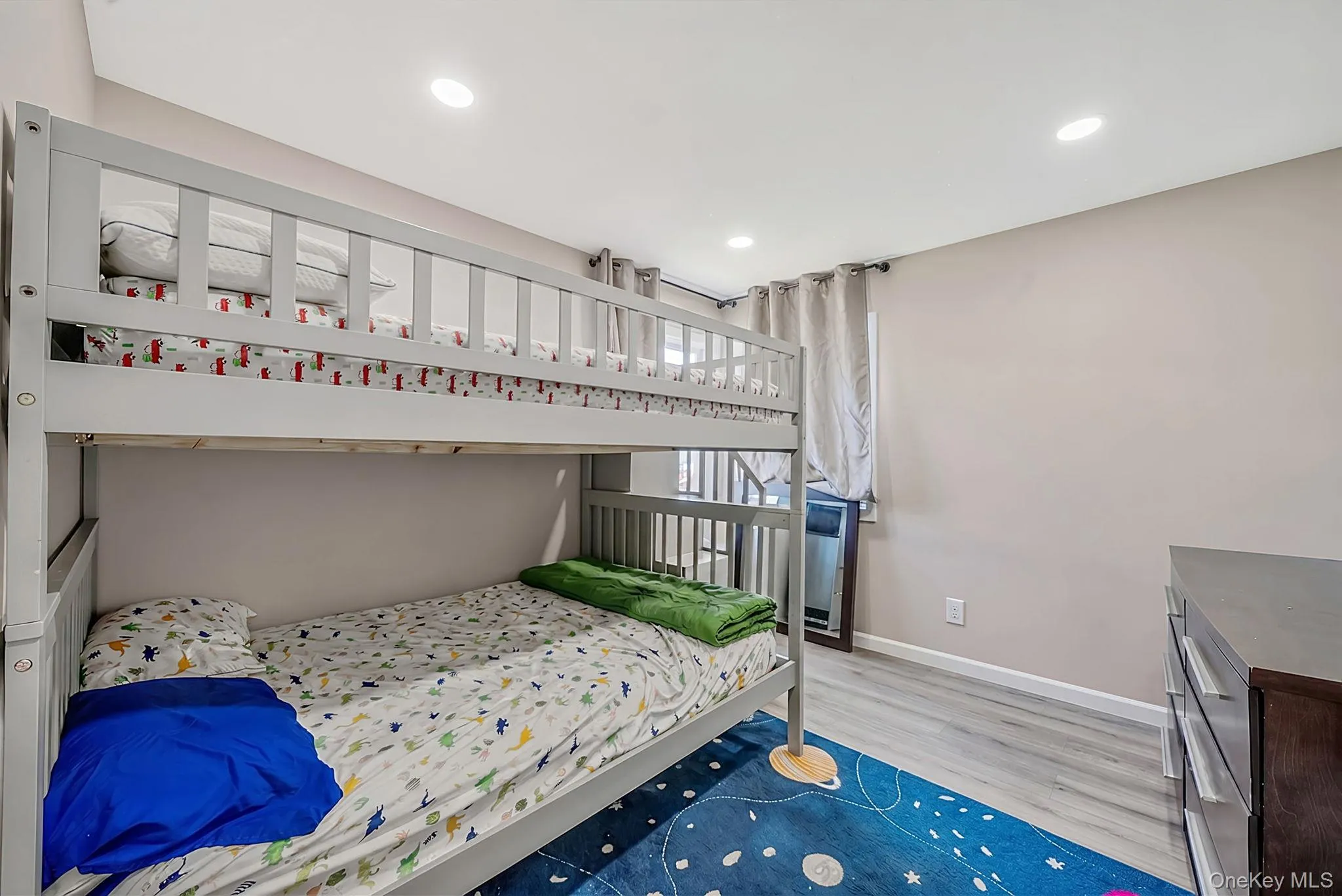 28 High Street, Oyster Bay, NY, 3 Bedrooms Bedrooms, 7 Rooms Rooms,2 BathroomsBathrooms,Residential,For Rent,High,0,1023778 28 High Street, Oyster Bay, NY, 3 Bedrooms Bedrooms, 7 Rooms Rooms,2 BathroomsBathrooms,Residential,For Rent,High,0,1023778