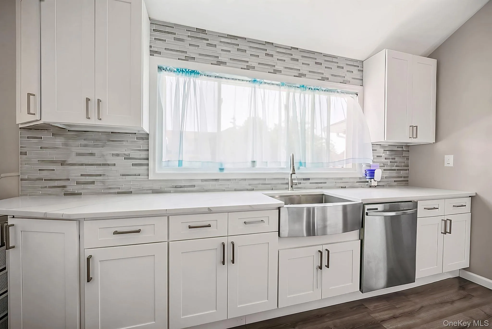 28 High Street, Oyster Bay, NY, 3 Bedrooms Bedrooms, 7 Rooms Rooms,2 BathroomsBathrooms,Residential,For Rent,High,0,1023778 28 High Street, Oyster Bay, NY, 3 Bedrooms Bedrooms, 7 Rooms Rooms,2 BathroomsBathrooms,Residential,For Rent,High,0,1023778