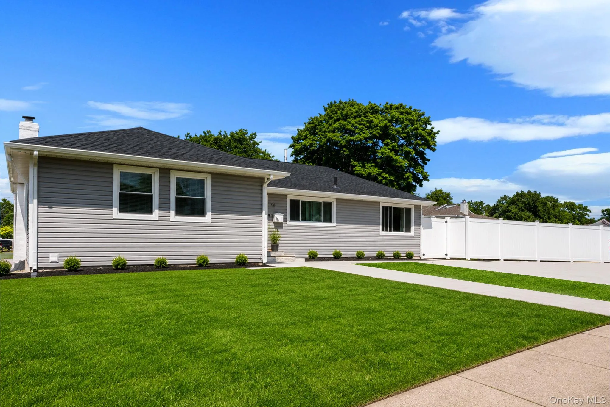28 High Street, Oyster Bay, NY, 3 Bedrooms Bedrooms, 7 Rooms Rooms,2 BathroomsBathrooms,Residential,For Rent,High,0,1023778 28 High Street, Oyster Bay, NY, 3 Bedrooms Bedrooms, 7 Rooms Rooms,2 BathroomsBathrooms,Residential,For Rent,High,0,1023778