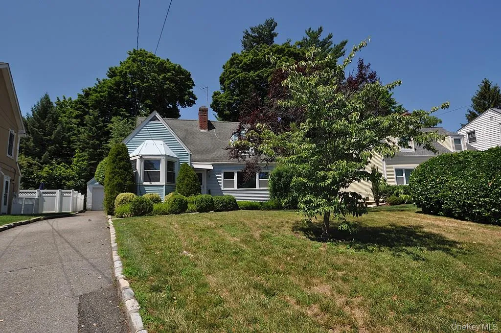 5 Knox Road, Eastchester, NY, 4 Bedrooms Bedrooms, 8 Rooms Rooms,2 BathroomsBathrooms,Residential,For Rent,Knox,0,1023781 5 Knox Road, Eastchester, NY, 4 Bedrooms Bedrooms, 8 Rooms Rooms,2 BathroomsBathrooms,Residential,For Rent,Knox,0,1023781