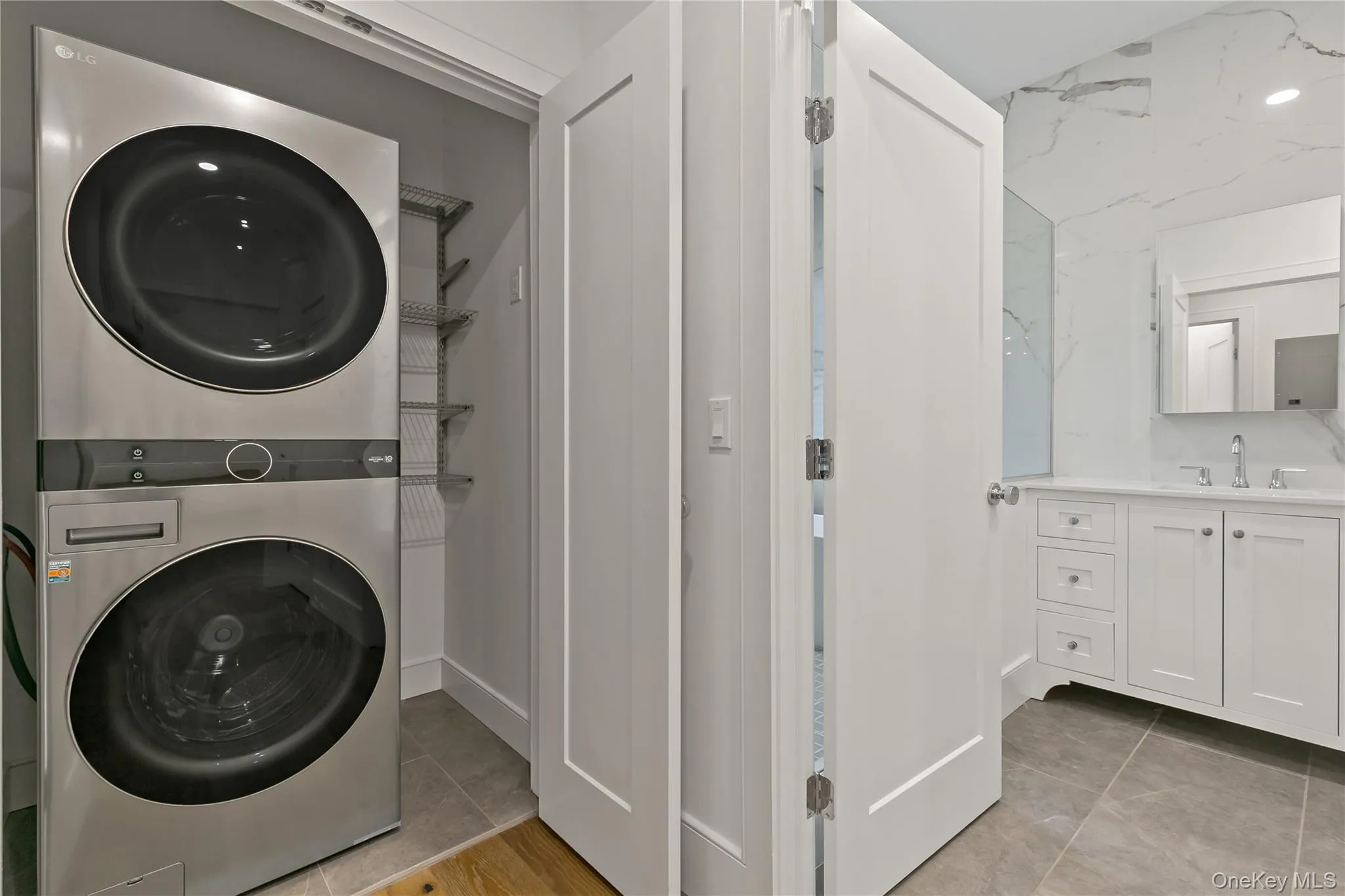 92 Highland Avenue, Ossining, NY, 2 Bedrooms Bedrooms, 5 Rooms Rooms,1 BathroomBathrooms,Residential Lease,For Rent,Highland,0,1023785 92 Highland Avenue, Ossining, NY, 2 Bedrooms Bedrooms, 5 Rooms Rooms,1 BathroomBathrooms,Residential Lease,For Rent,Highland,0,1023785