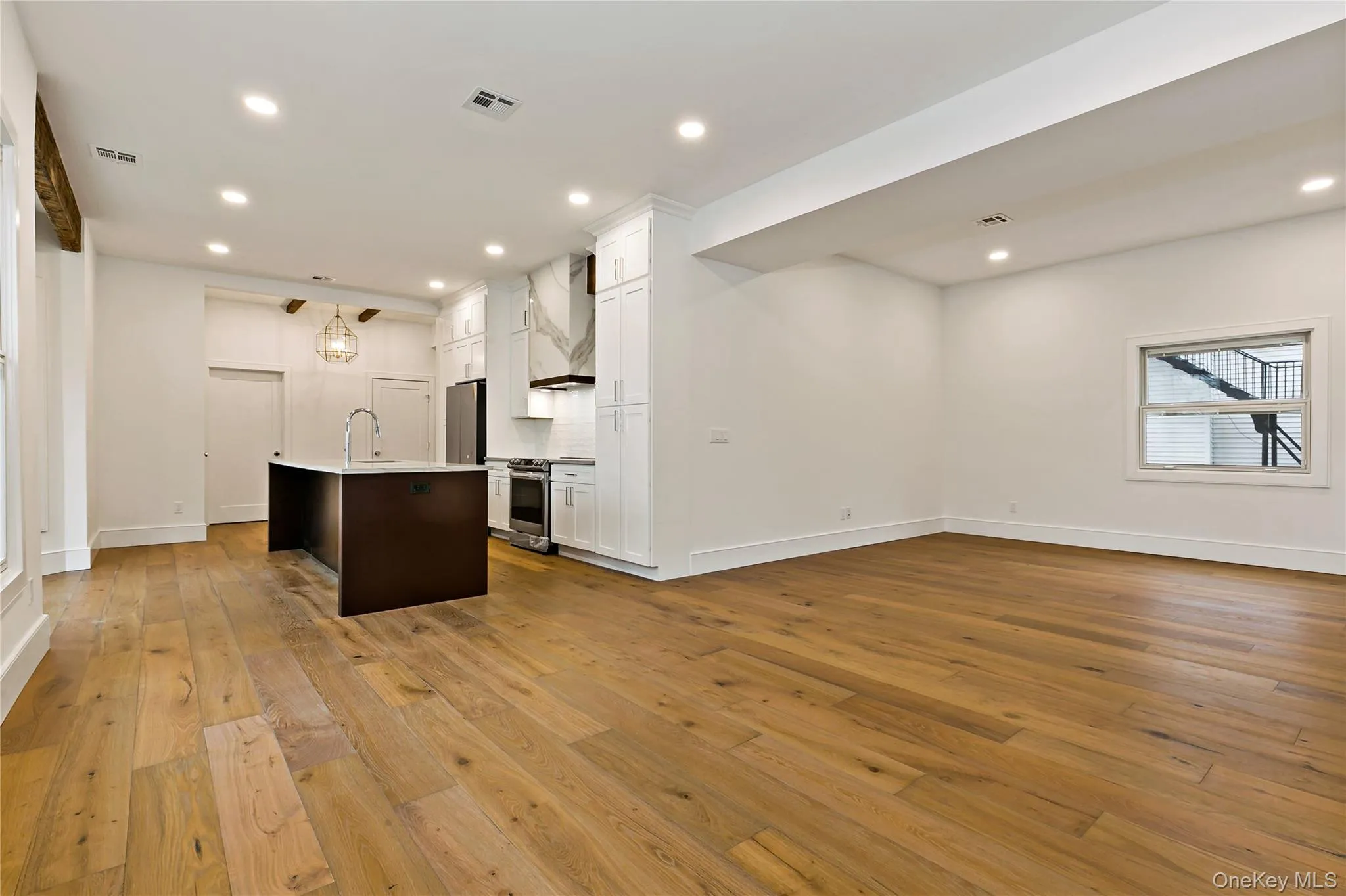 92 Highland Avenue, Ossining, NY, 2 Bedrooms Bedrooms, 5 Rooms Rooms,1 BathroomBathrooms,Residential Lease,For Rent,Highland,0,1023785 92 Highland Avenue, Ossining, NY, 2 Bedrooms Bedrooms, 5 Rooms Rooms,1 BathroomBathrooms,Residential Lease,For Rent,Highland,0,1023785