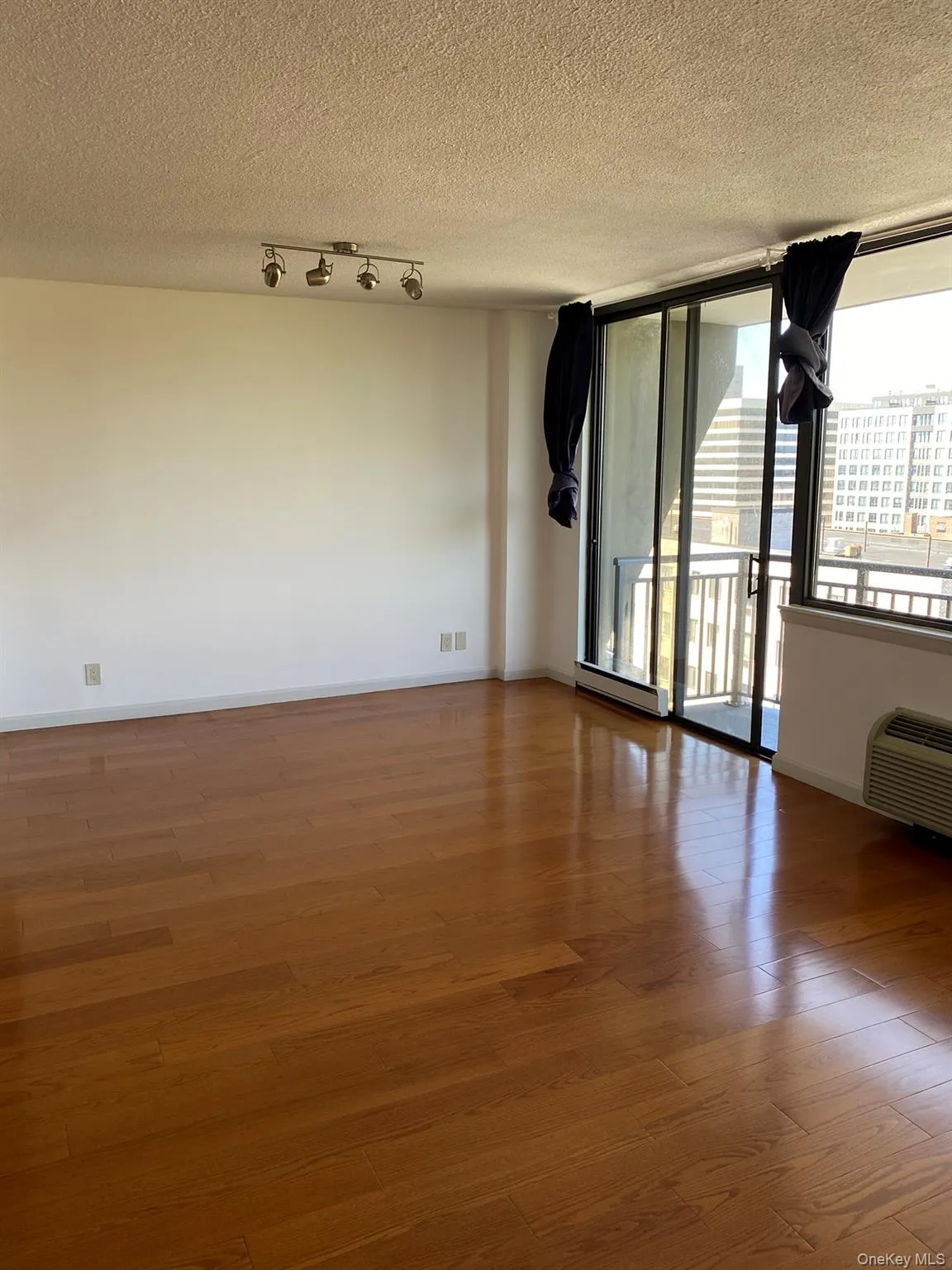 15 Stewart Place, White Plains, NY, 2 Bedrooms Bedrooms, 6 Rooms Rooms,2 BathroomsBathrooms,Residential Lease,For Rent,Stewart,0,1023789 15 Stewart Place, White Plains, NY, 2 Bedrooms Bedrooms, 6 Rooms Rooms,2 BathroomsBathrooms,Residential Lease,For Rent,Stewart,0,1023789