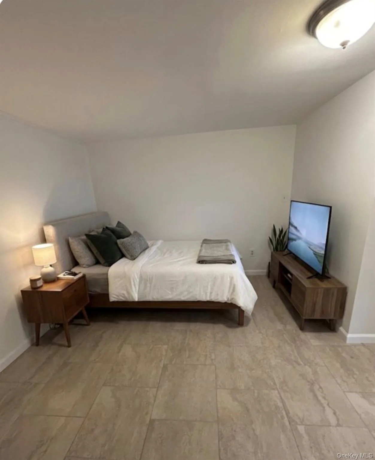 4246 Tremont Avenue, New York, NY, 1 Bedroom Bedrooms, 3 Rooms Rooms,1 BathroomBathrooms,Residential Lease,For Rent,Tremont,0,1023792 4246 Tremont Avenue, New York, NY, 1 Bedroom Bedrooms, 3 Rooms Rooms,1 BathroomBathrooms,Residential Lease,For Rent,Tremont,0,1023792