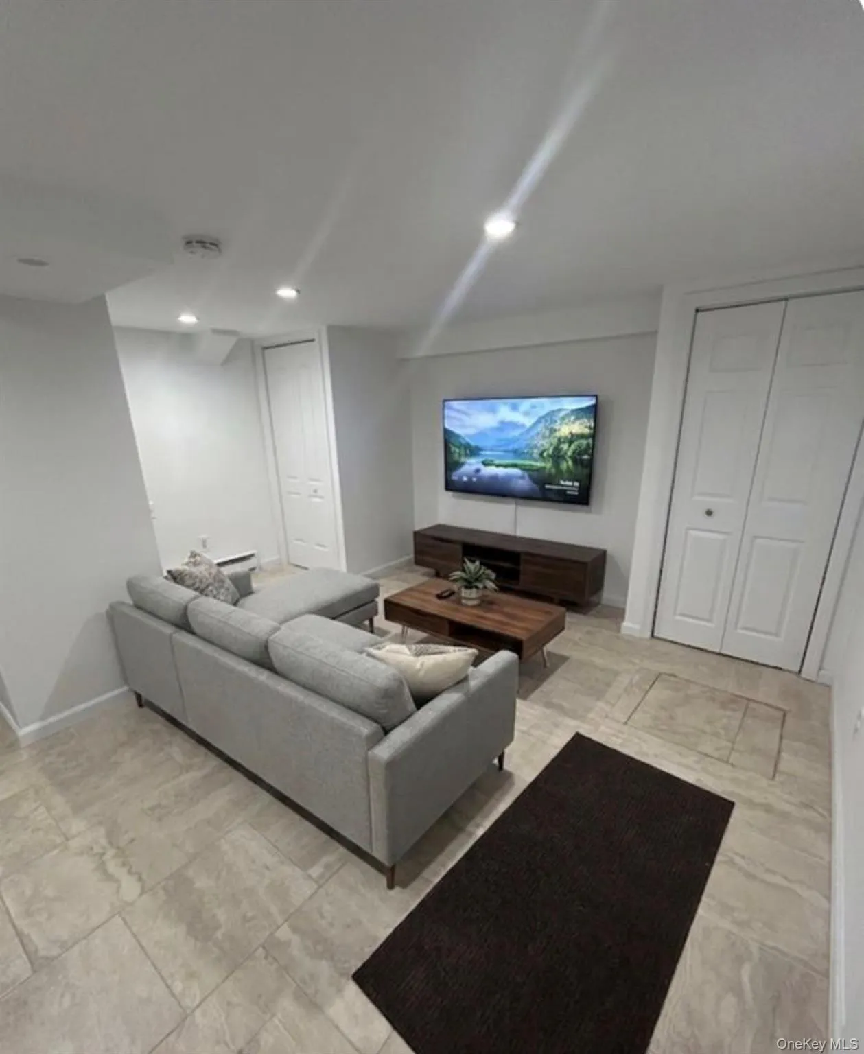 4246 Tremont Avenue, New York, NY, 1 Bedroom Bedrooms, 3 Rooms Rooms,1 BathroomBathrooms,Residential Lease,For Rent,Tremont,0,1023792 4246 Tremont Avenue, New York, NY, 1 Bedroom Bedrooms, 3 Rooms Rooms,1 BathroomBathrooms,Residential Lease,For Rent,Tremont,0,1023792