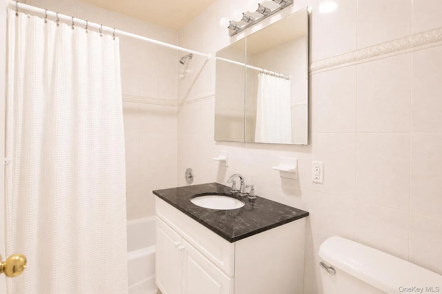 333 Broadway, Long Beach, NY, 2 Bedrooms Bedrooms, 5 Rooms Rooms,1 BathroomBathrooms,Residential,For Rent,Broadway,0,1023795 333 Broadway, Long Beach, NY, 2 Bedrooms Bedrooms, 5 Rooms Rooms,1 BathroomBathrooms,Residential,For Rent,Broadway,0,1023795