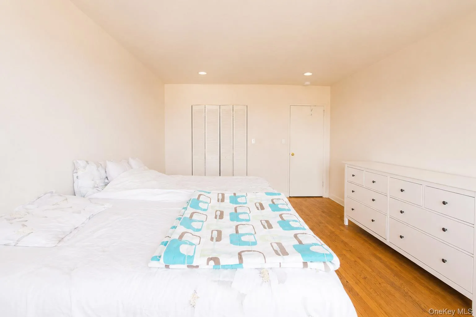 333 Broadway, Long Beach, NY, 2 Bedrooms Bedrooms, 5 Rooms Rooms,1 BathroomBathrooms,Residential,For Rent,Broadway,0,1023795 333 Broadway, Long Beach, NY, 2 Bedrooms Bedrooms, 5 Rooms Rooms,1 BathroomBathrooms,Residential,For Rent,Broadway,0,1023795