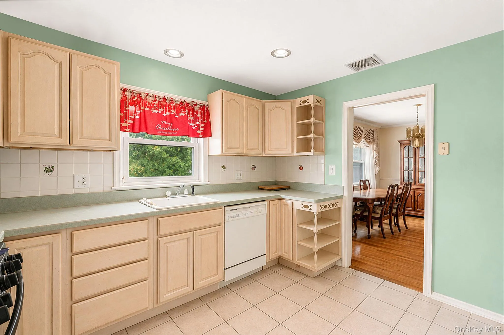 710 Lafayette Avenue, Hempstead, NY, 3 Bedrooms Bedrooms, 6 Rooms Rooms,1 BathroomBathrooms,Residential,For Rent,Lafayette,0,1023799 710 Lafayette Avenue, Hempstead, NY, 3 Bedrooms Bedrooms, 6 Rooms Rooms,1 BathroomBathrooms,Residential,For Rent,Lafayette,0,1023799