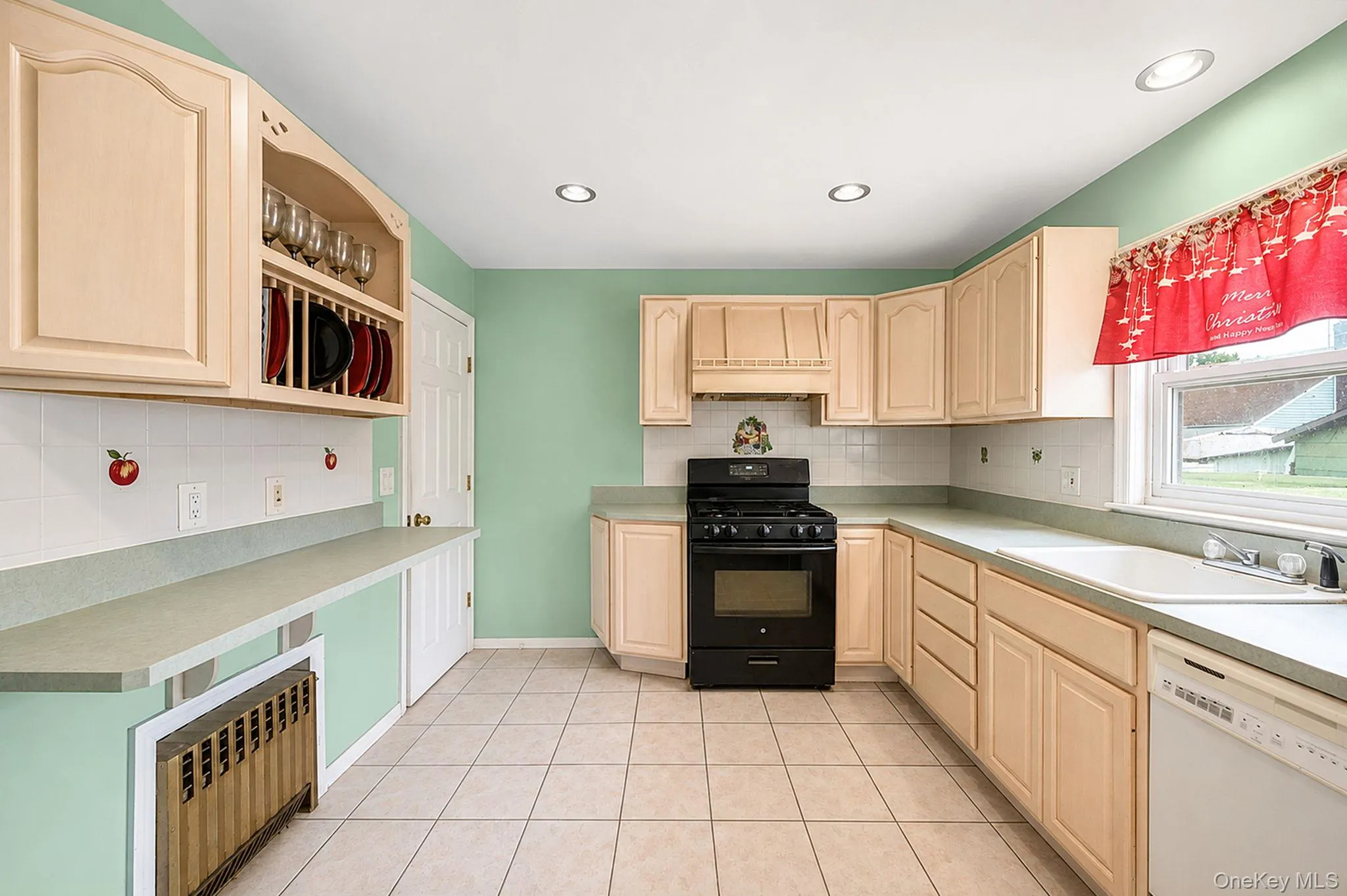 710 Lafayette Avenue, Hempstead, NY, 3 Bedrooms Bedrooms, 6 Rooms Rooms,1 BathroomBathrooms,Residential,For Rent,Lafayette,0,1023799 710 Lafayette Avenue, Hempstead, NY, 3 Bedrooms Bedrooms, 6 Rooms Rooms,1 BathroomBathrooms,Residential,For Rent,Lafayette,0,1023799