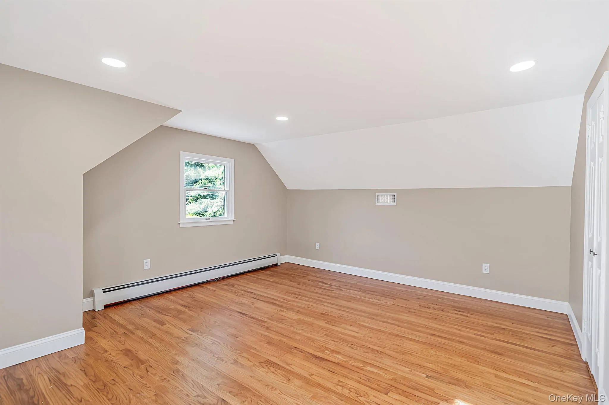 273 Cambon Avenue, Smithtown, NY, 4 Bedrooms Bedrooms, 10 Rooms Rooms,2 BathroomsBathrooms,Residential,For Rent,Cambon,0,1023804 273 Cambon Avenue, Smithtown, NY, 4 Bedrooms Bedrooms, 10 Rooms Rooms,2 BathroomsBathrooms,Residential,For Rent,Cambon,0,1023804