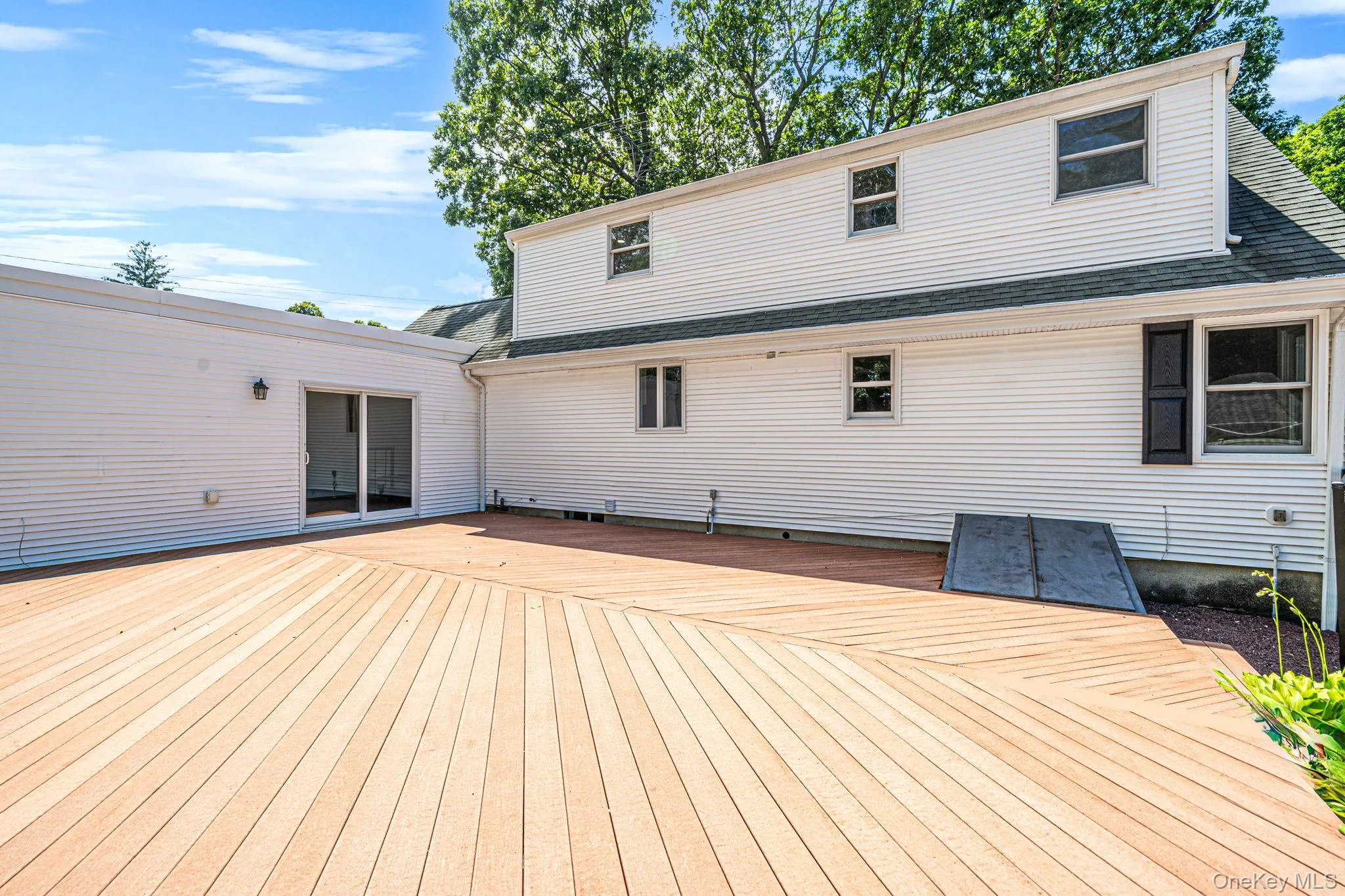 273 Cambon Avenue, Smithtown, NY, 4 Bedrooms Bedrooms, 10 Rooms Rooms,2 BathroomsBathrooms,Residential,For Rent,Cambon,0,1023804 273 Cambon Avenue, Smithtown, NY, 4 Bedrooms Bedrooms, 10 Rooms Rooms,2 BathroomsBathrooms,Residential,For Rent,Cambon,0,1023804