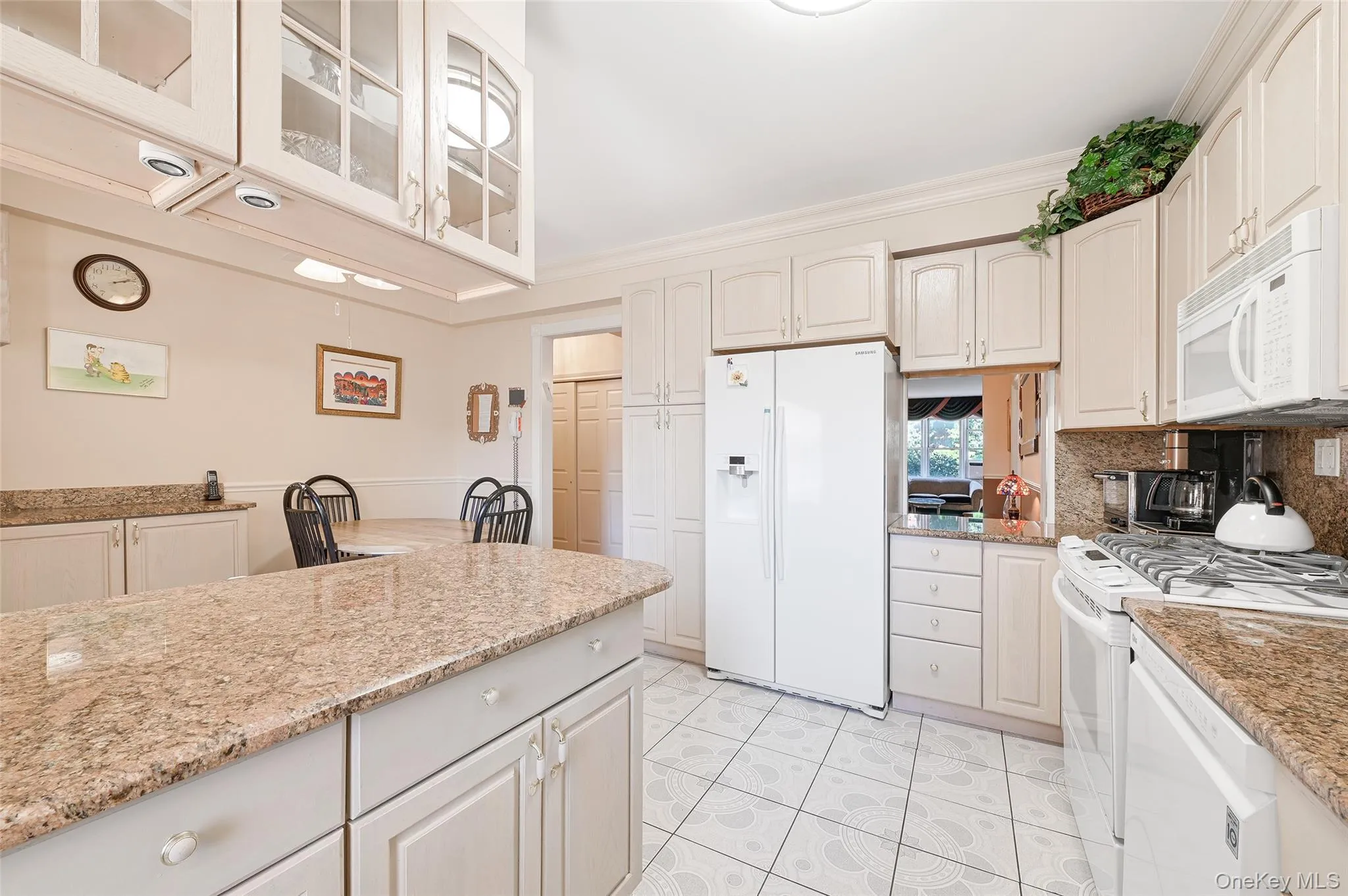 69-10 108th Street, New York, NY, 3 Bedrooms Bedrooms, 5 Rooms Rooms,2 BathroomsBathrooms,Residential,For Rent,108th,0,1023805 69-10 108th Street, New York, NY, 3 Bedrooms Bedrooms, 5 Rooms Rooms,2 BathroomsBathrooms,Residential,For Rent,108th,0,1023805