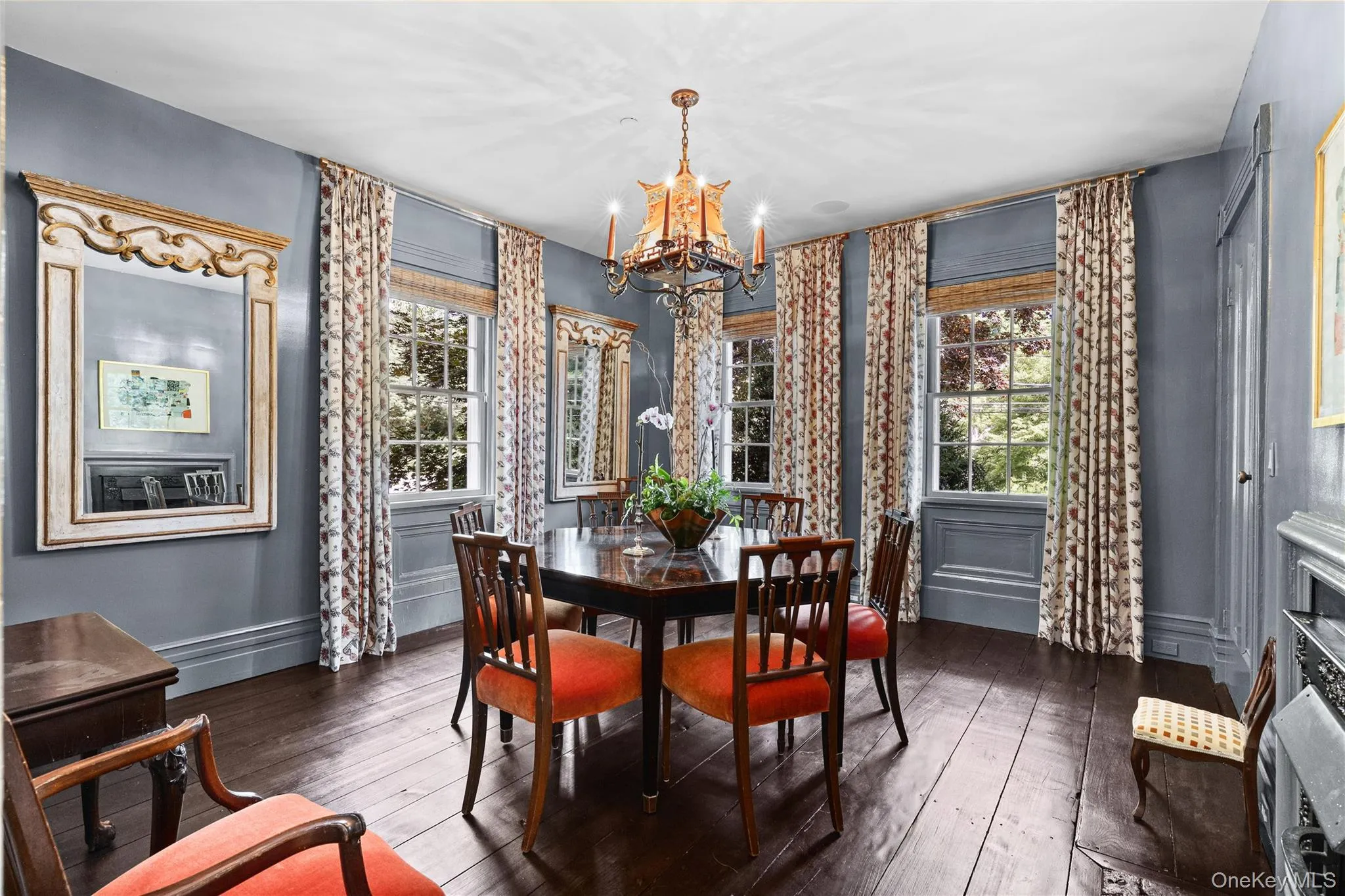 Stunning dining room Stunning dining room