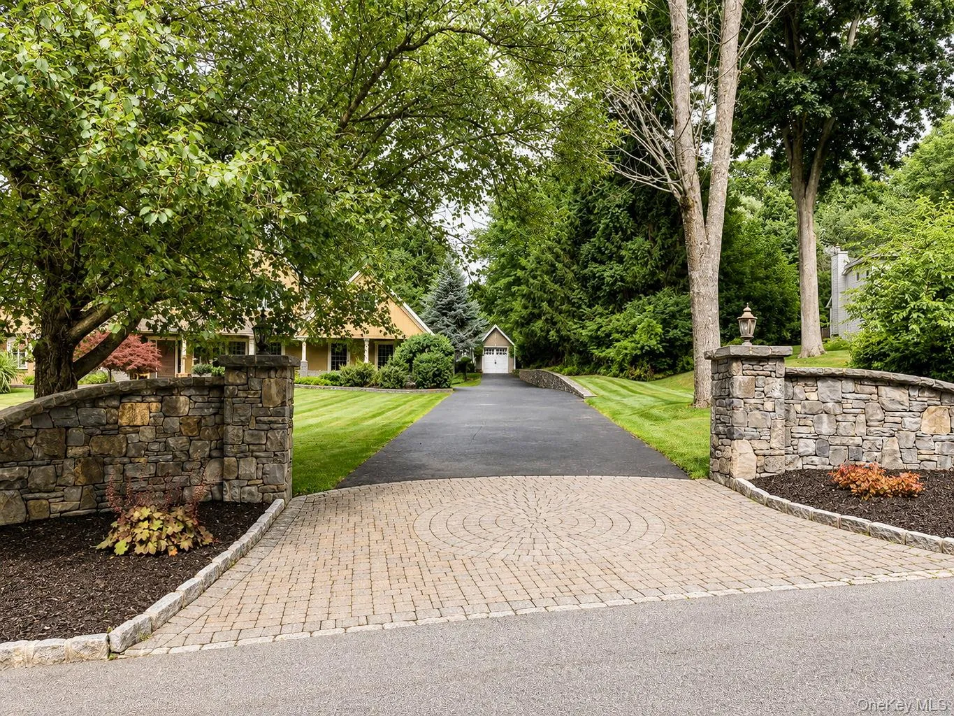 10 Sutherland Drive, Woodbury, NY, 4 Bedrooms Bedrooms, 11 Rooms Rooms,2 BathroomsBathrooms,Residential,For Rent,Sutherland,0,1023811 10 Sutherland Drive, Woodbury, NY, 4 Bedrooms Bedrooms, 11 Rooms Rooms,2 BathroomsBathrooms,Residential,For Rent,Sutherland,0,1023811