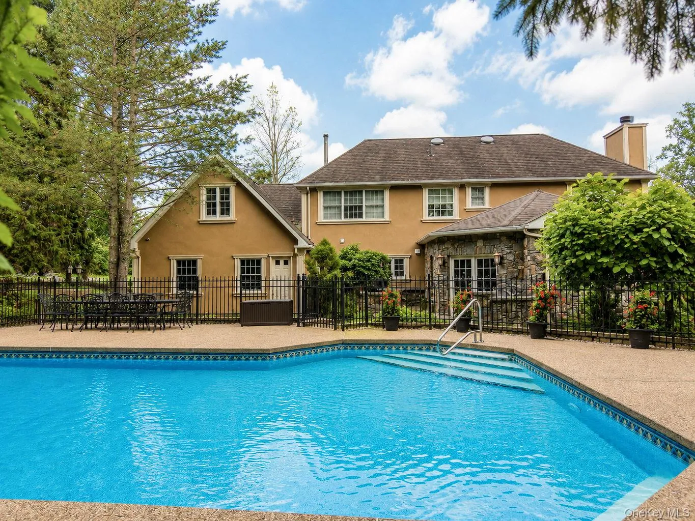 10 Sutherland Drive, Woodbury, NY, 4 Bedrooms Bedrooms, 11 Rooms Rooms,2 BathroomsBathrooms,Residential,For Rent,Sutherland,0,1023811 10 Sutherland Drive, Woodbury, NY, 4 Bedrooms Bedrooms, 11 Rooms Rooms,2 BathroomsBathrooms,Residential,For Rent,Sutherland,0,1023811