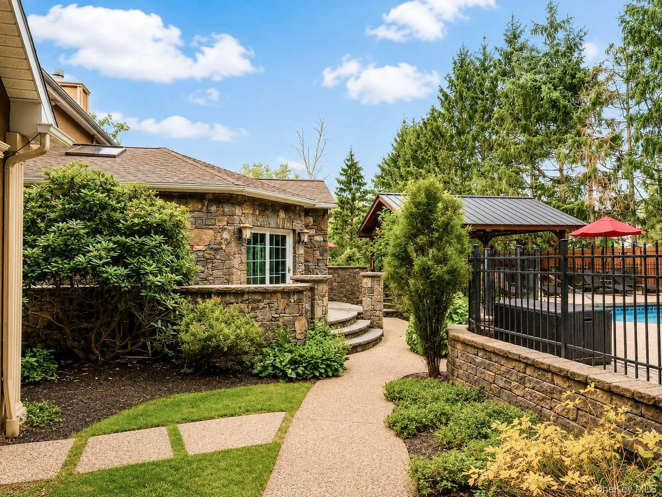 10 Sutherland Drive, Woodbury, NY, 4 Bedrooms Bedrooms, 11 Rooms Rooms,2 BathroomsBathrooms,Residential,For Rent,Sutherland,0,1023811 10 Sutherland Drive, Woodbury, NY, 4 Bedrooms Bedrooms, 11 Rooms Rooms,2 BathroomsBathrooms,Residential,For Rent,Sutherland,0,1023811
