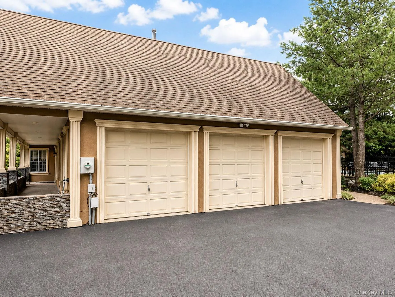 10 Sutherland Drive, Woodbury, NY, 4 Bedrooms Bedrooms, 11 Rooms Rooms,2 BathroomsBathrooms,Residential,For Rent,Sutherland,0,1023811 10 Sutherland Drive, Woodbury, NY, 4 Bedrooms Bedrooms, 11 Rooms Rooms,2 BathroomsBathrooms,Residential,For Rent,Sutherland,0,1023811
