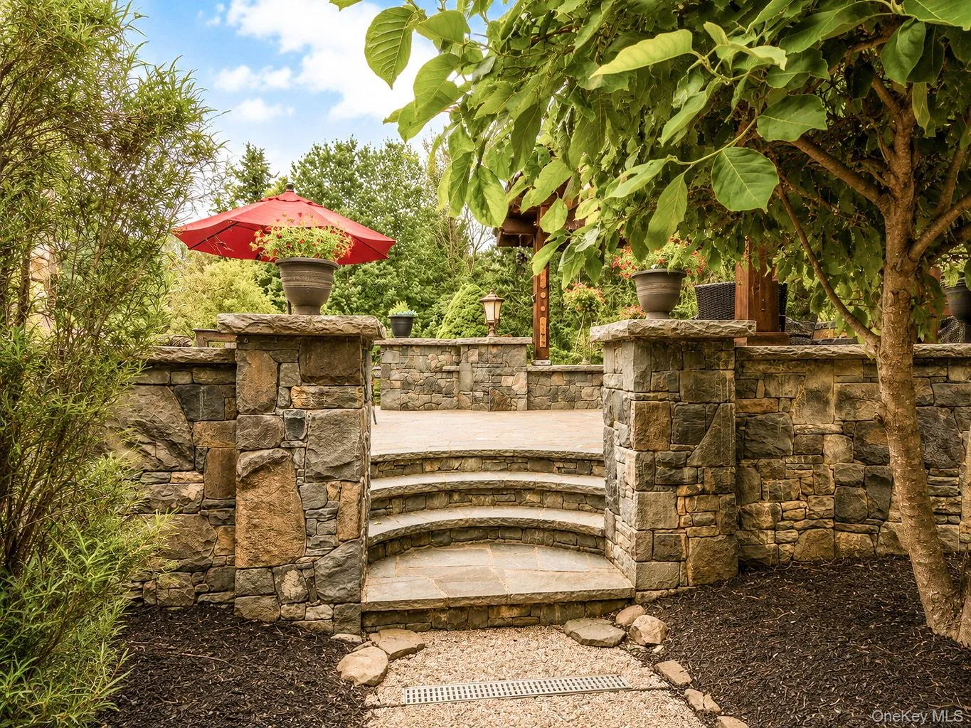10 Sutherland Drive, Woodbury, NY, 4 Bedrooms Bedrooms, 11 Rooms Rooms,2 BathroomsBathrooms,Residential,For Rent,Sutherland,0,1023811 10 Sutherland Drive, Woodbury, NY, 4 Bedrooms Bedrooms, 11 Rooms Rooms,2 BathroomsBathrooms,Residential,For Rent,Sutherland,0,1023811