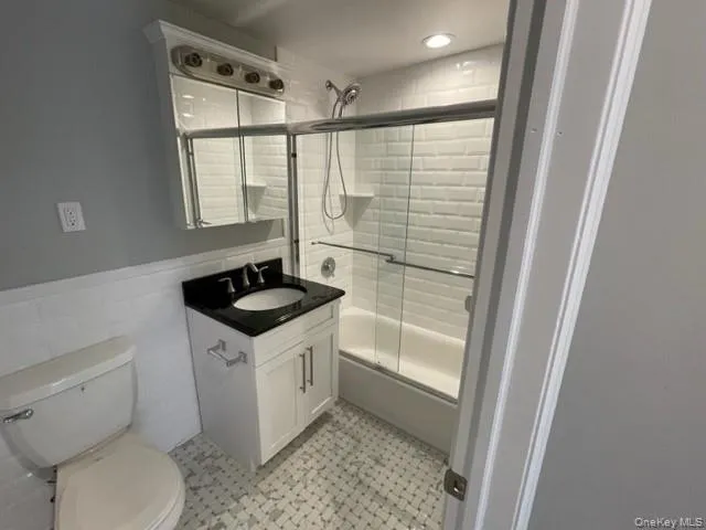 91 South Clinton Avenue, Islip, NY, 2 Bedrooms Bedrooms, 5 Rooms Rooms,2 BathroomsBathrooms,Residential Lease,For Rent,South Clinton,0,1023827 91 South Clinton Avenue, Islip, NY, 2 Bedrooms Bedrooms, 5 Rooms Rooms,2 BathroomsBathrooms,Residential Lease,For Rent,South Clinton,0,1023827