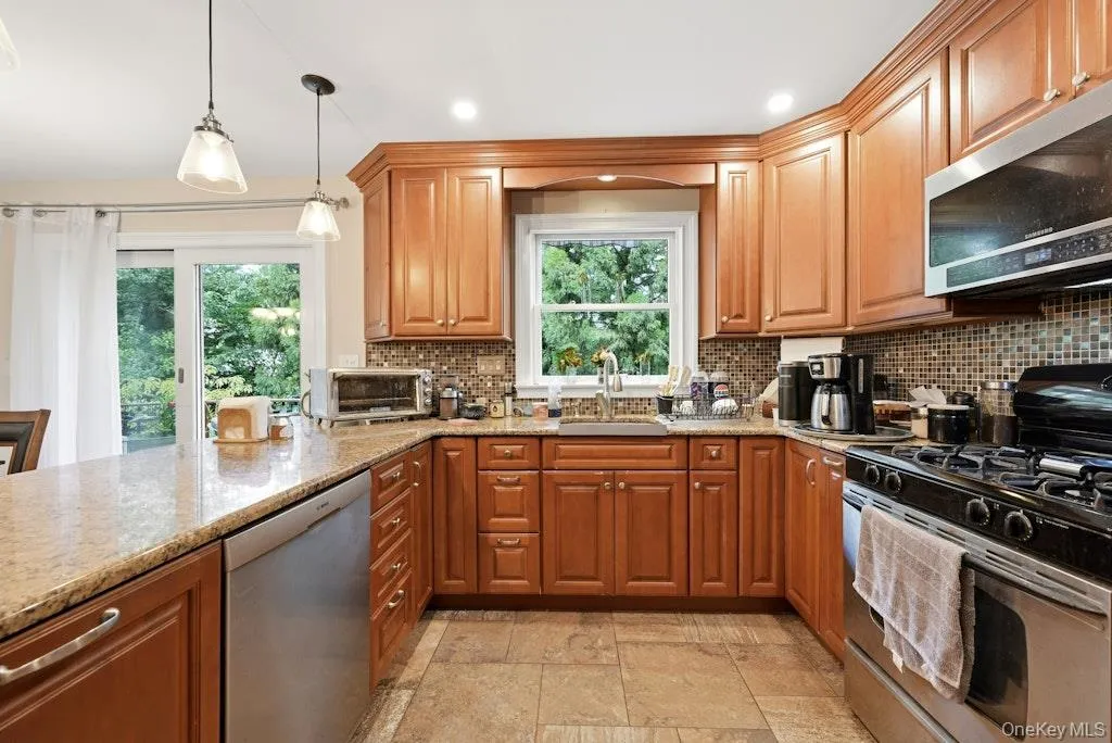 23 Maryetta Court, Oyster Bay, NY, 4 Bedrooms Bedrooms, 8 Rooms Rooms,2 BathroomsBathrooms,Residential,For Rent,Maryetta,0,1023828 23 Maryetta Court, Oyster Bay, NY, 4 Bedrooms Bedrooms, 8 Rooms Rooms,2 BathroomsBathrooms,Residential,For Rent,Maryetta,0,1023828