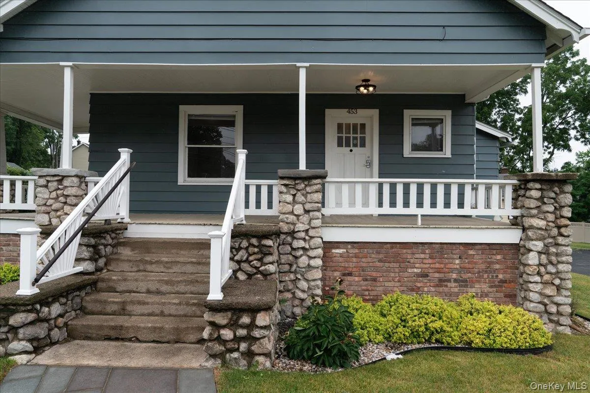 453 Route 17M, Middletown, NY, 2 Bedrooms Bedrooms, 4 Rooms Rooms,1 BathroomBathrooms,Residential Lease,For Rent,Route 17M,0,1023831 453 Route 17M, Middletown, NY, 2 Bedrooms Bedrooms, 4 Rooms Rooms,1 BathroomBathrooms,Residential Lease,For Rent,Route 17M,0,1023831