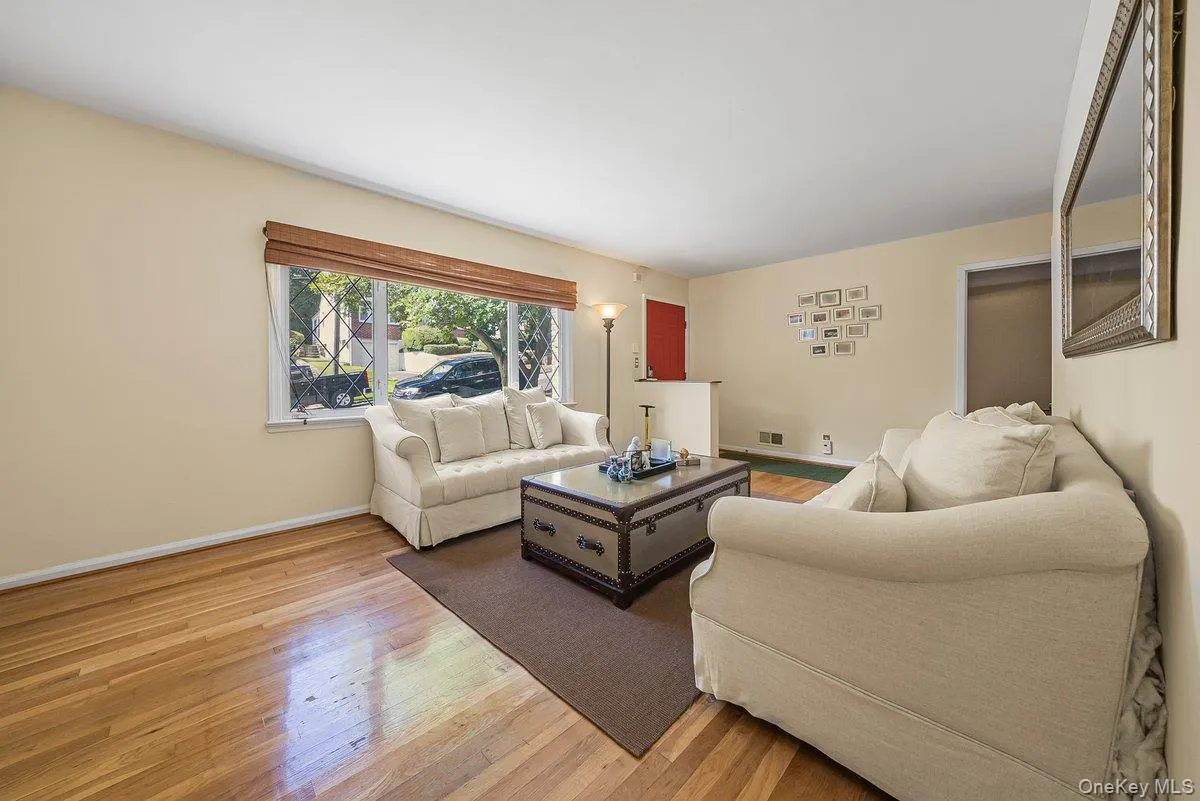 104 Lefferts Road, Yonkers, NY, 4 Bedrooms Bedrooms, 8 Rooms Rooms,1 BathroomBathrooms,Residential,For Rent,Lefferts,0,1023836 104 Lefferts Road, Yonkers, NY, 4 Bedrooms Bedrooms, 8 Rooms Rooms,1 BathroomBathrooms,Residential,For Rent,Lefferts,0,1023836