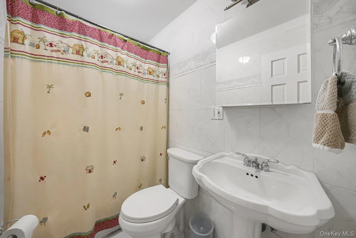104 Lefferts Road, Yonkers, NY, 4 Bedrooms Bedrooms, 8 Rooms Rooms,1 BathroomBathrooms,Residential,For Rent,Lefferts,0,1023836 104 Lefferts Road, Yonkers, NY, 4 Bedrooms Bedrooms, 8 Rooms Rooms,1 BathroomBathrooms,Residential,For Rent,Lefferts,0,1023836