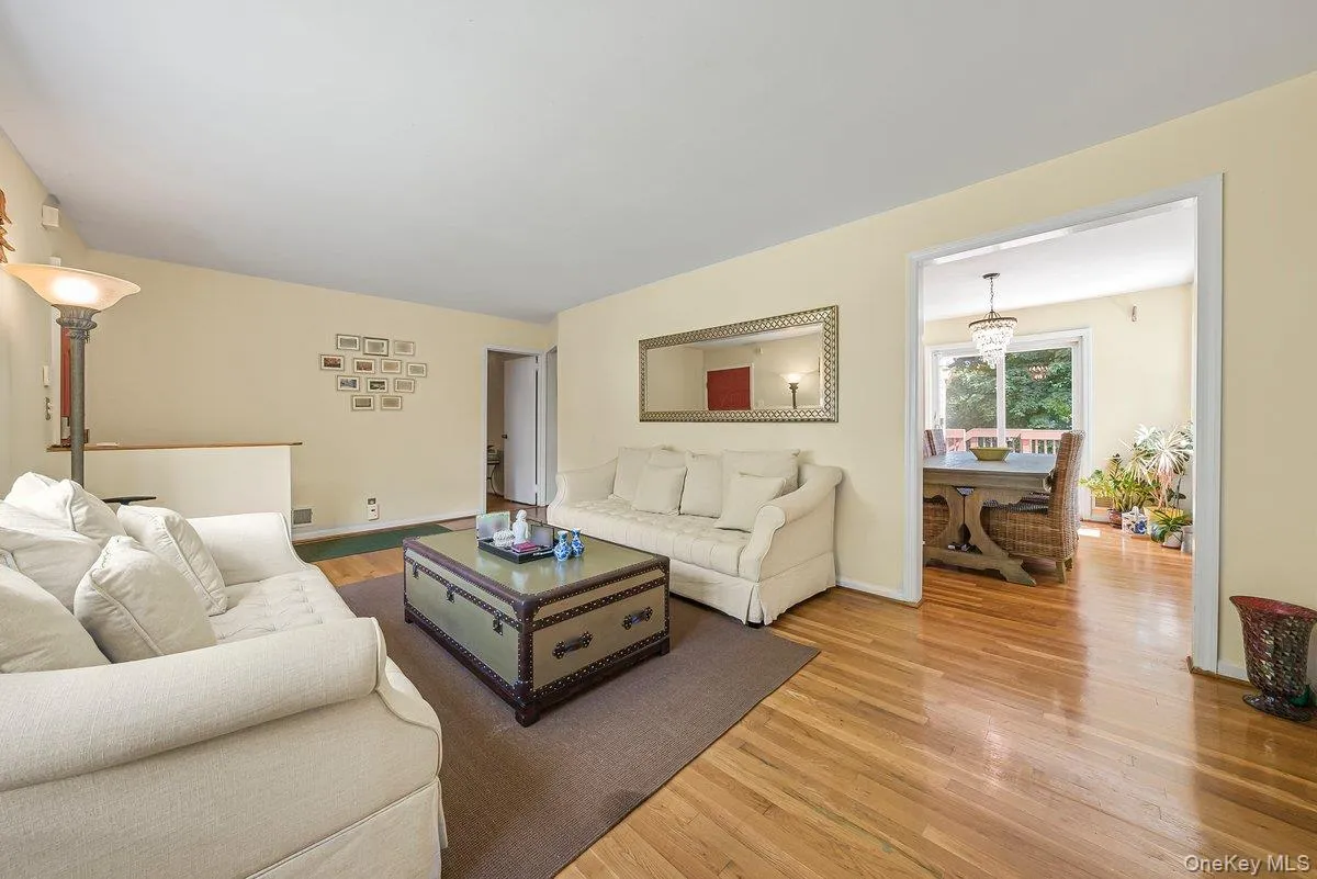 104 Lefferts Road, Yonkers, NY, 4 Bedrooms Bedrooms, 8 Rooms Rooms,1 BathroomBathrooms,Residential,For Rent,Lefferts,0,1023836 104 Lefferts Road, Yonkers, NY, 4 Bedrooms Bedrooms, 8 Rooms Rooms,1 BathroomBathrooms,Residential,For Rent,Lefferts,0,1023836