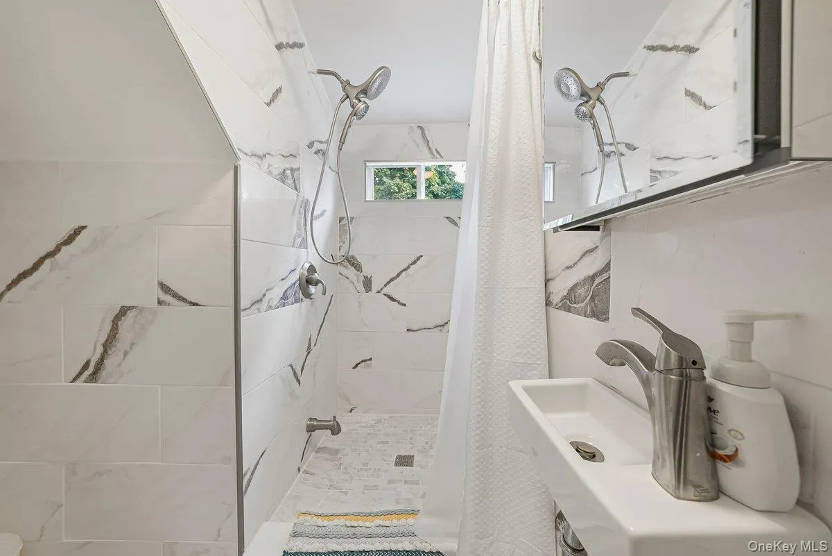 2nd Fl -Hall bath 2nd Fl -Hall bath