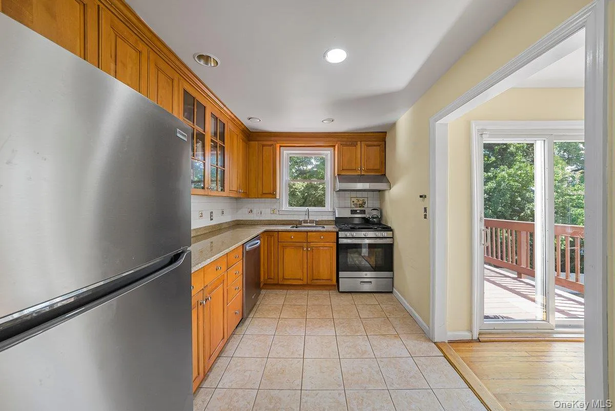 104 Lefferts Road, Yonkers, NY, 4 Bedrooms Bedrooms, 8 Rooms Rooms,1 BathroomBathrooms,Residential,For Rent,Lefferts,0,1023836 104 Lefferts Road, Yonkers, NY, 4 Bedrooms Bedrooms, 8 Rooms Rooms,1 BathroomBathrooms,Residential,For Rent,Lefferts,0,1023836