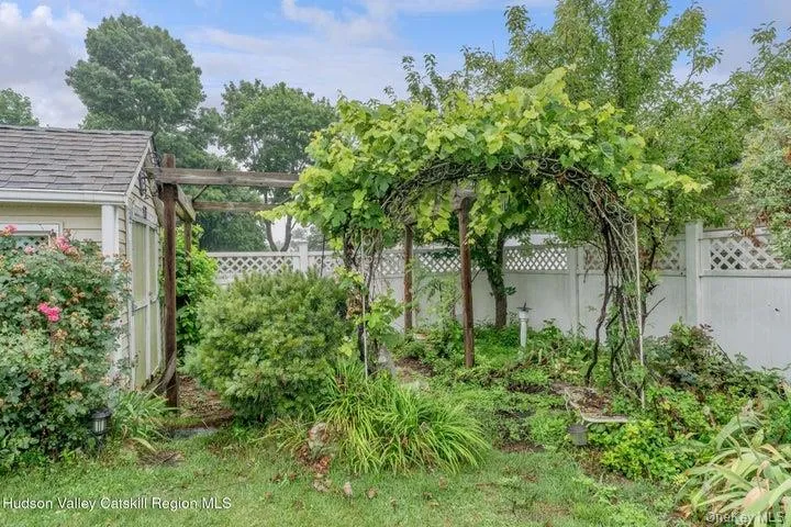 583 Savoy Street, Ulster, NY, 3 Bedrooms Bedrooms, 6 Rooms Rooms,1 BathroomBathrooms,Residential,For Rent,Savoy,0,1023848 583 Savoy Street, Ulster, NY, 3 Bedrooms Bedrooms, 6 Rooms Rooms,1 BathroomBathrooms,Residential,For Rent,Savoy,0,1023848